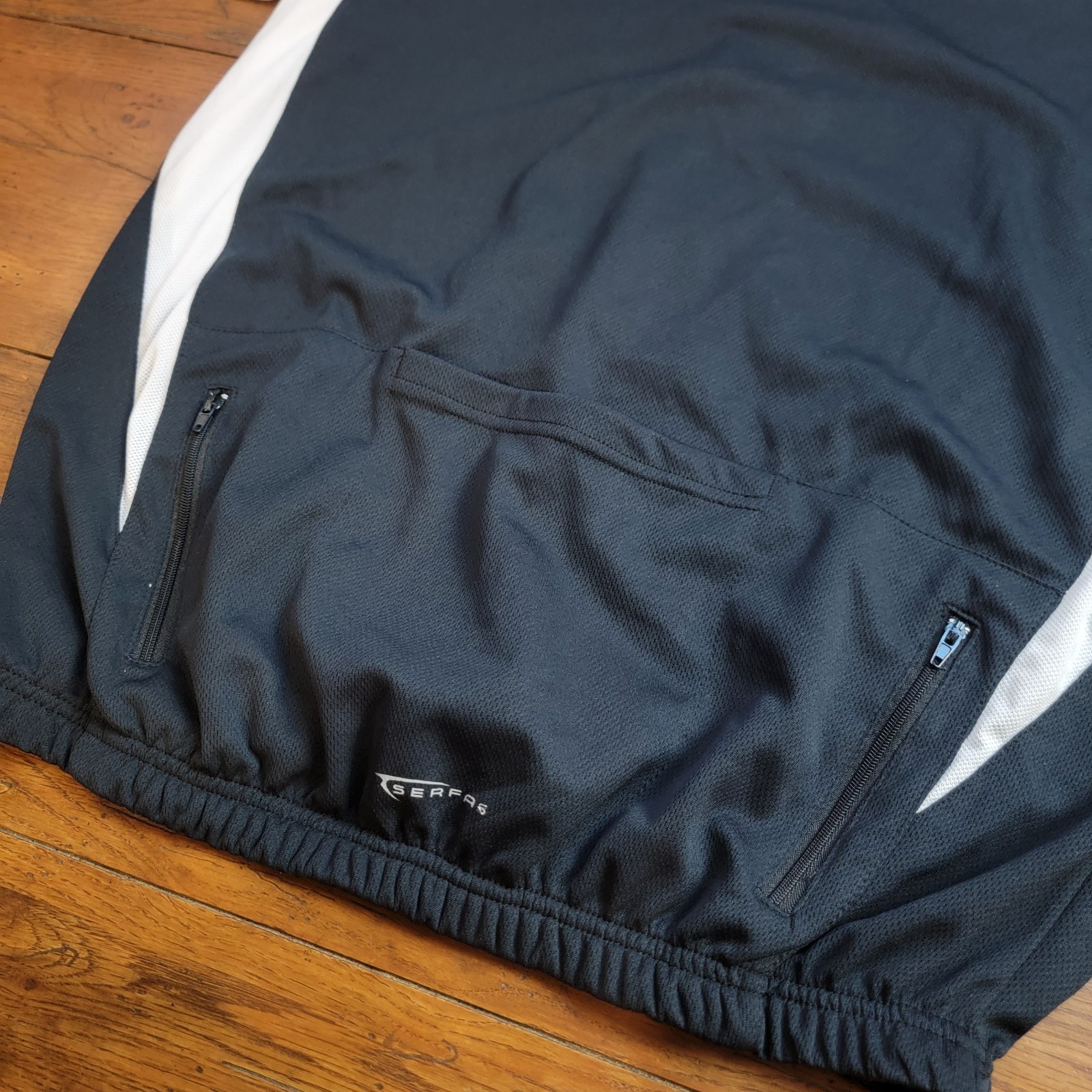 Serfas Mens Large Cycling Jersey 22.5″ P2P Mesh Sides (7/10) L Black White