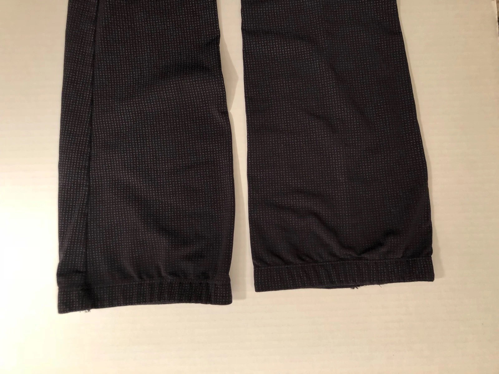 IllumiNITE Men’s Black Calf Compression Sleeves Cycling Sports Size Large