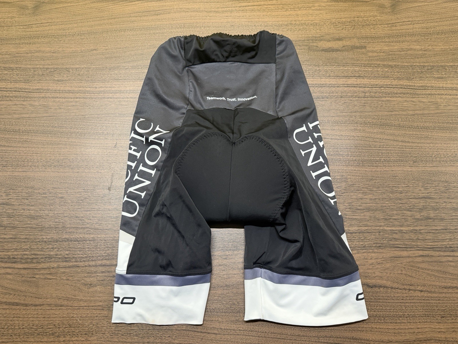 Capo Pacific Union Financial Cycling Jersey/Shorts Set – 3XL/2XL