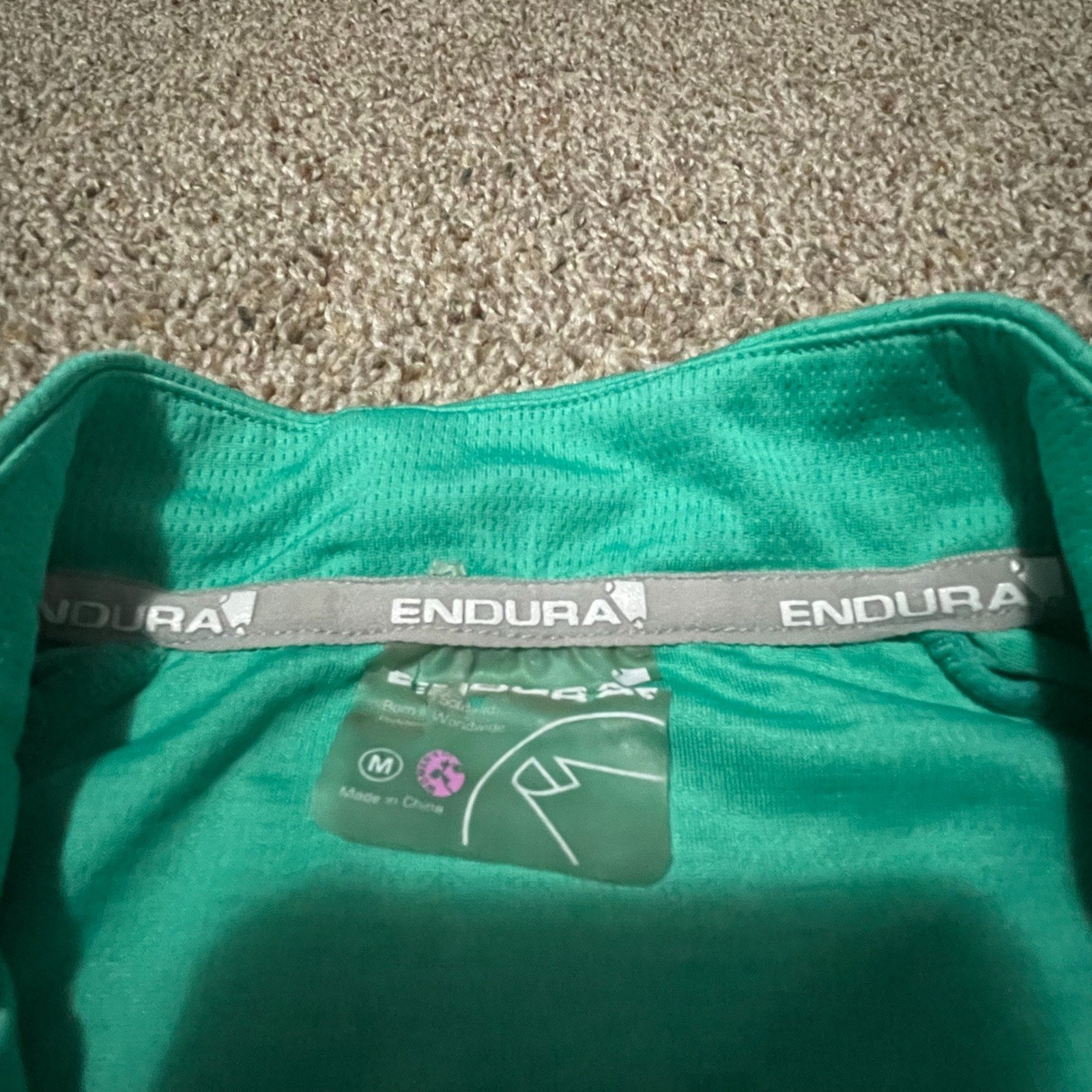 Endura Women’s Teal Short Sleeve Cycling Jersey Half Zip Breathable Medium