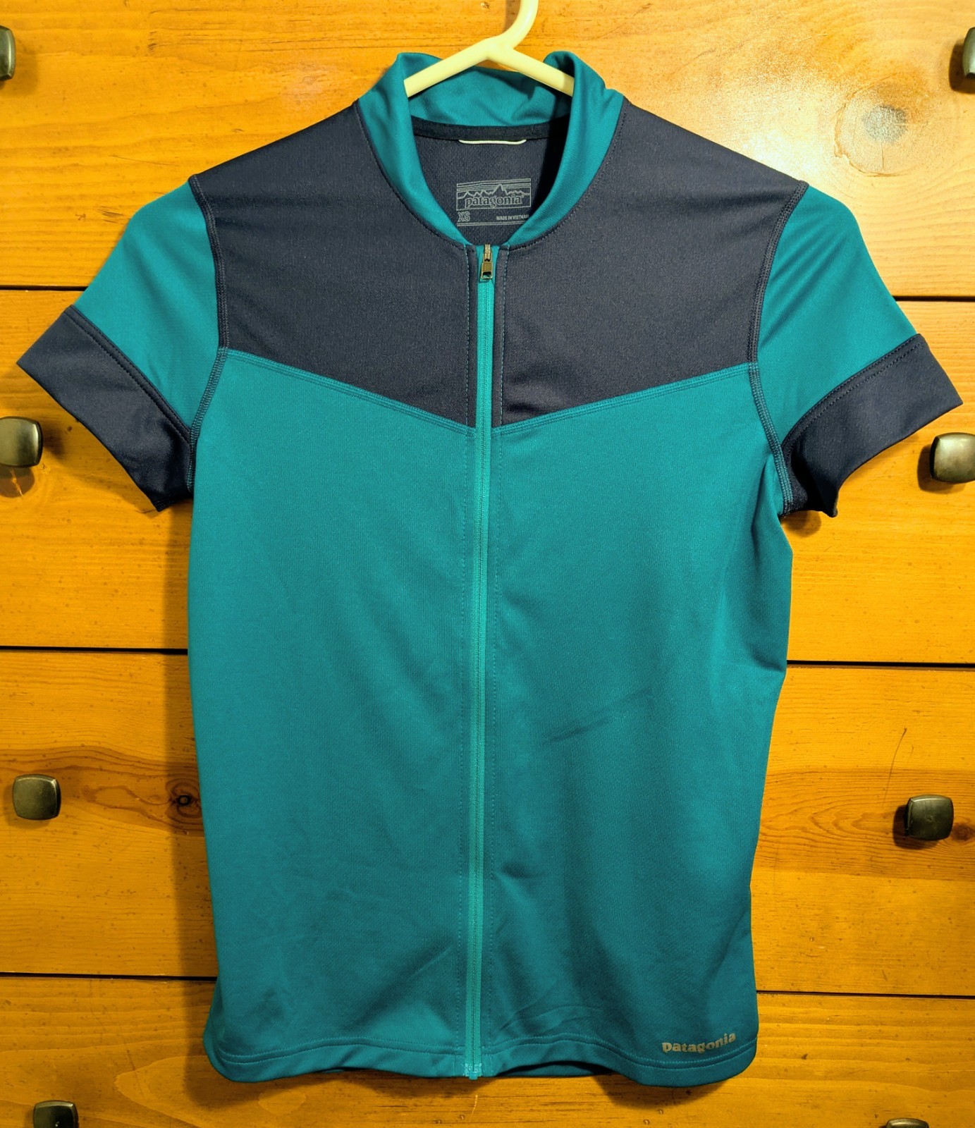 Patagonia Women’s Full-Zip Cycling Jersey Teal/Navy sz XS *Slight Damage*