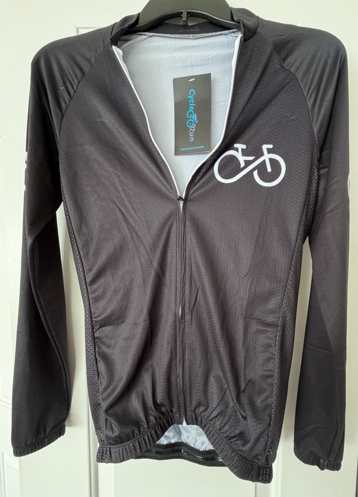 Cycle-Run, Long sleeve cycling jersey L, Rear waist pockets, NEW with tags Black