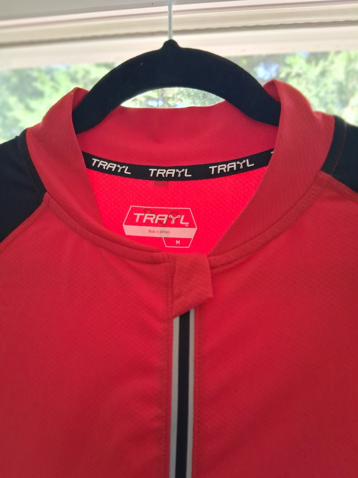 Trayl Size Medium Red & Black Bicycling Triathlon Back 3 Pocket Jersey Shirt