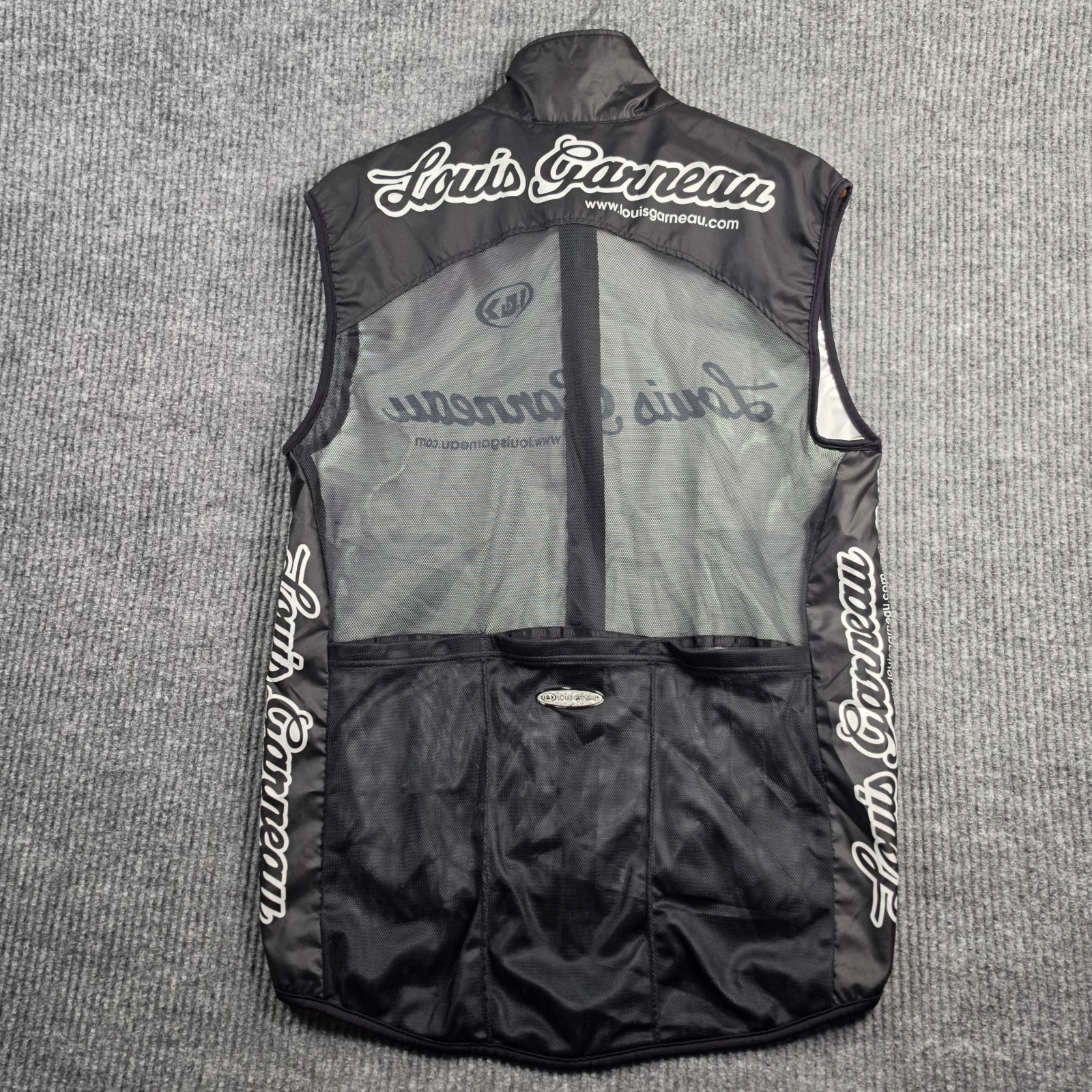 Louis Garneau Cycling Vest Mens XL White Black Mesh Back Spellout Y2K Gorpcore