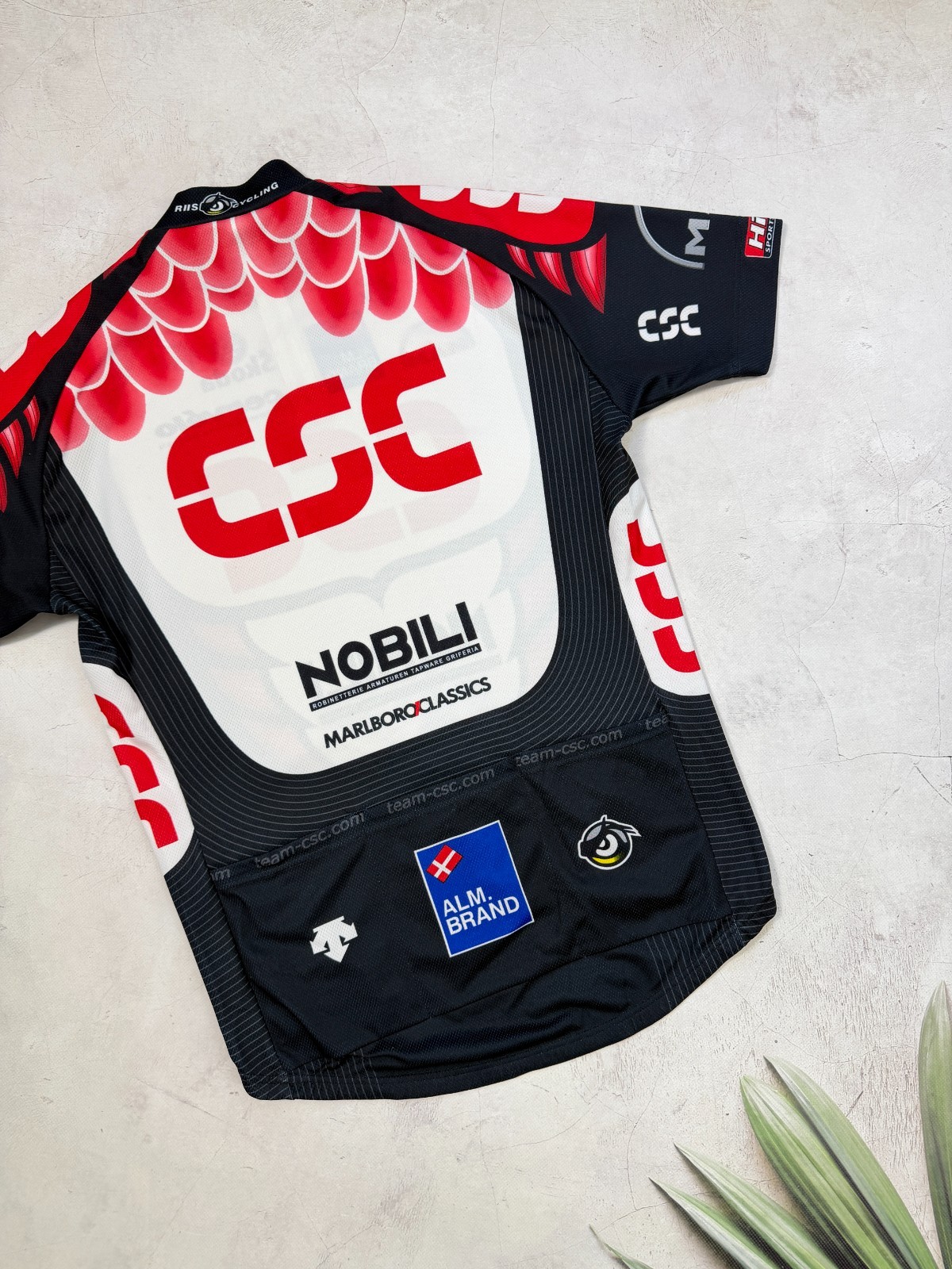Descente Team CSC Skoda Man UCI Pro Tour Nobili Cervelo Cycling Jersey – 6 / L