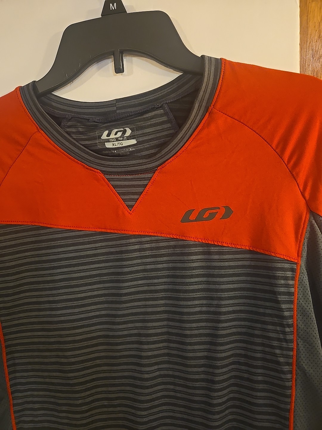 Louis Garneau cycling shirt XL Black and Red