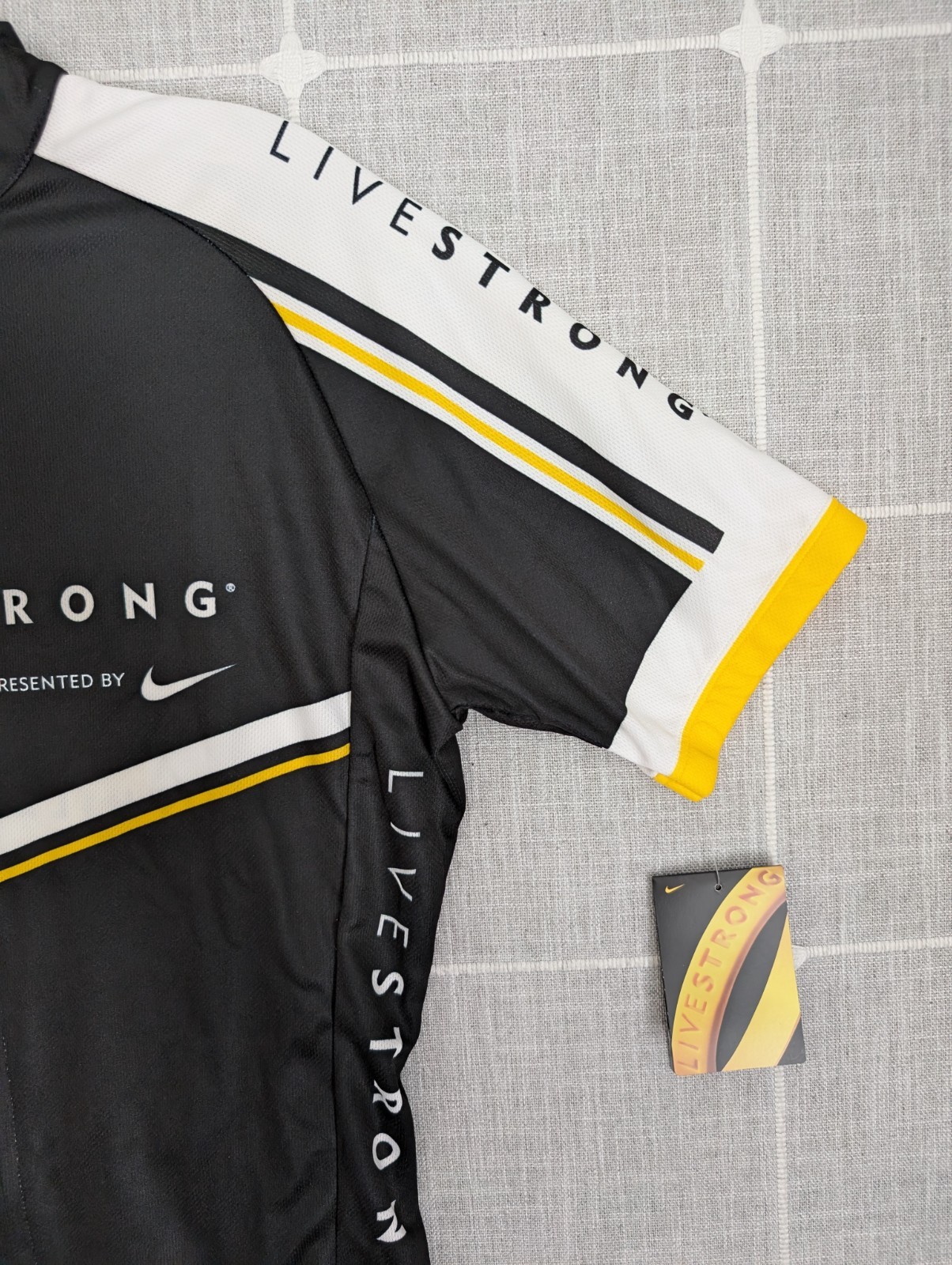 Nike Team Livestrong Cycling Jersey Mens Small Armstrong Davis Philly Austin NWT