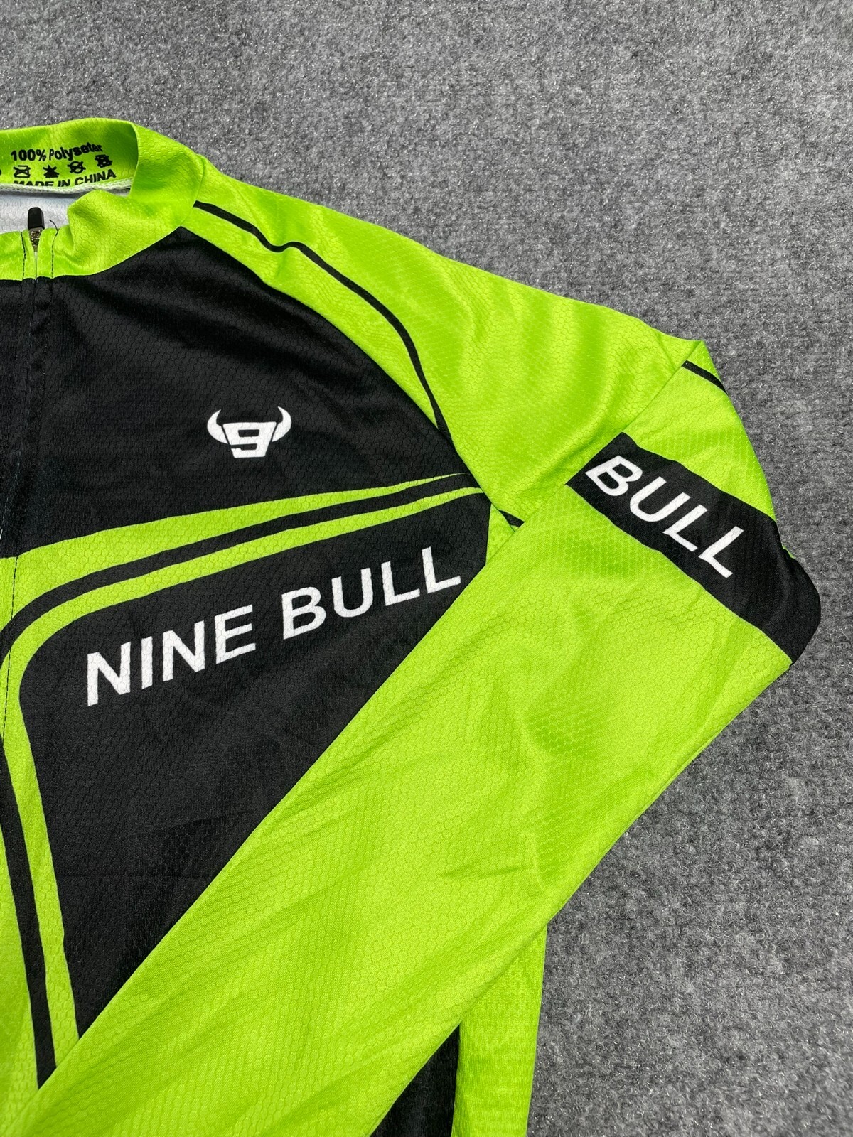 Nine Bulls Men’s Black/Green Elastic Waist Back Pockets Bicycle Jersey Size S