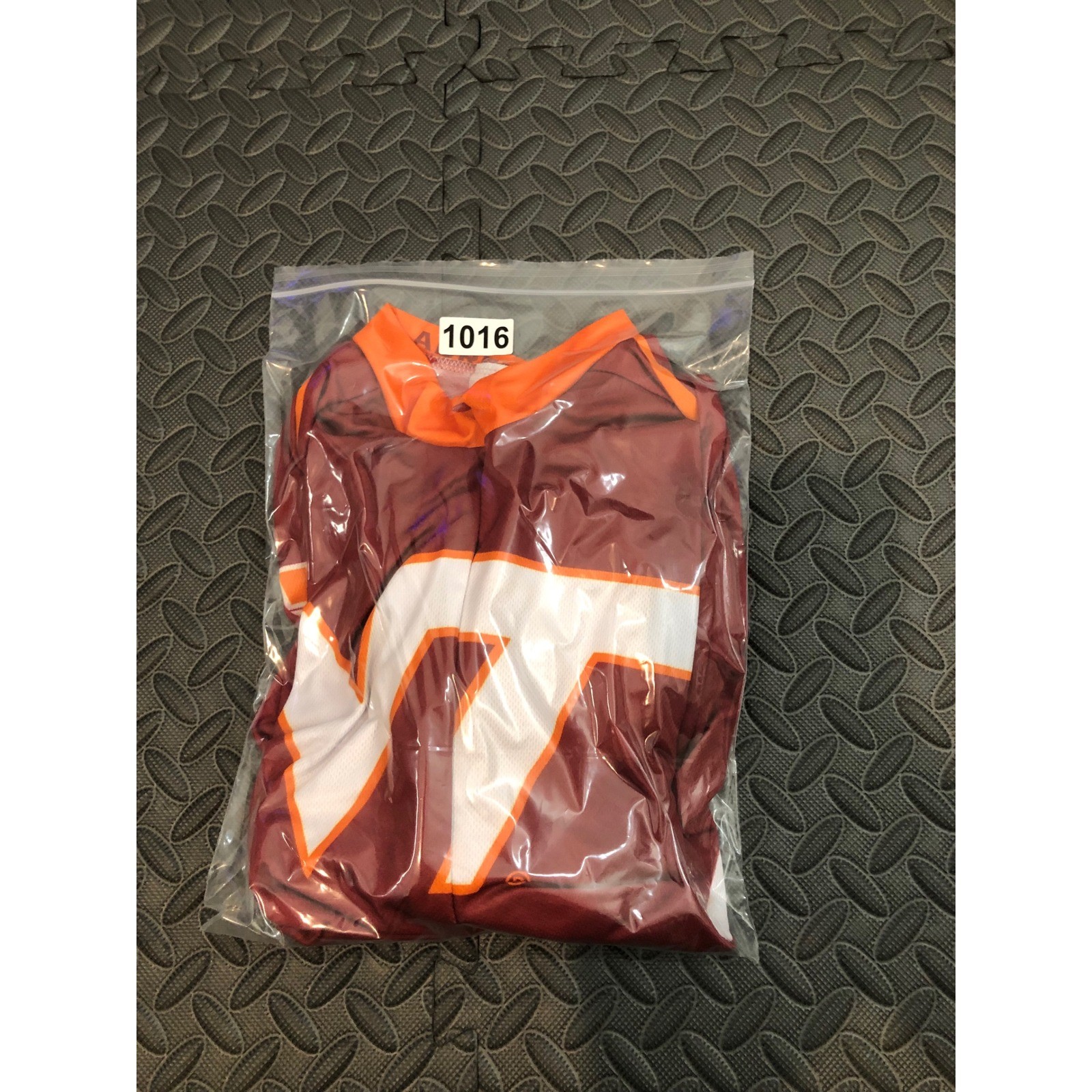 Adrenaline Promotions Cycling Jersey Mens M Maroon Virginia Tech Hokies VT Short