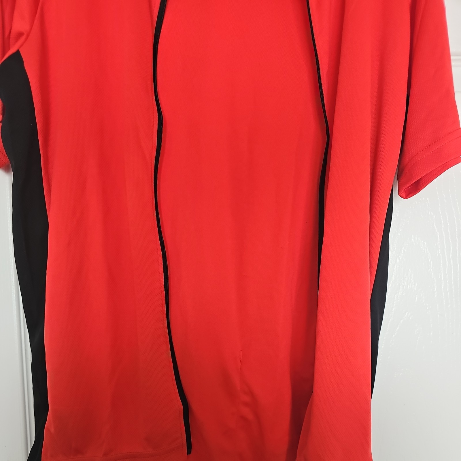 Cycling Jersey Men’s Red And Black full Zip Pocket zip back Size L