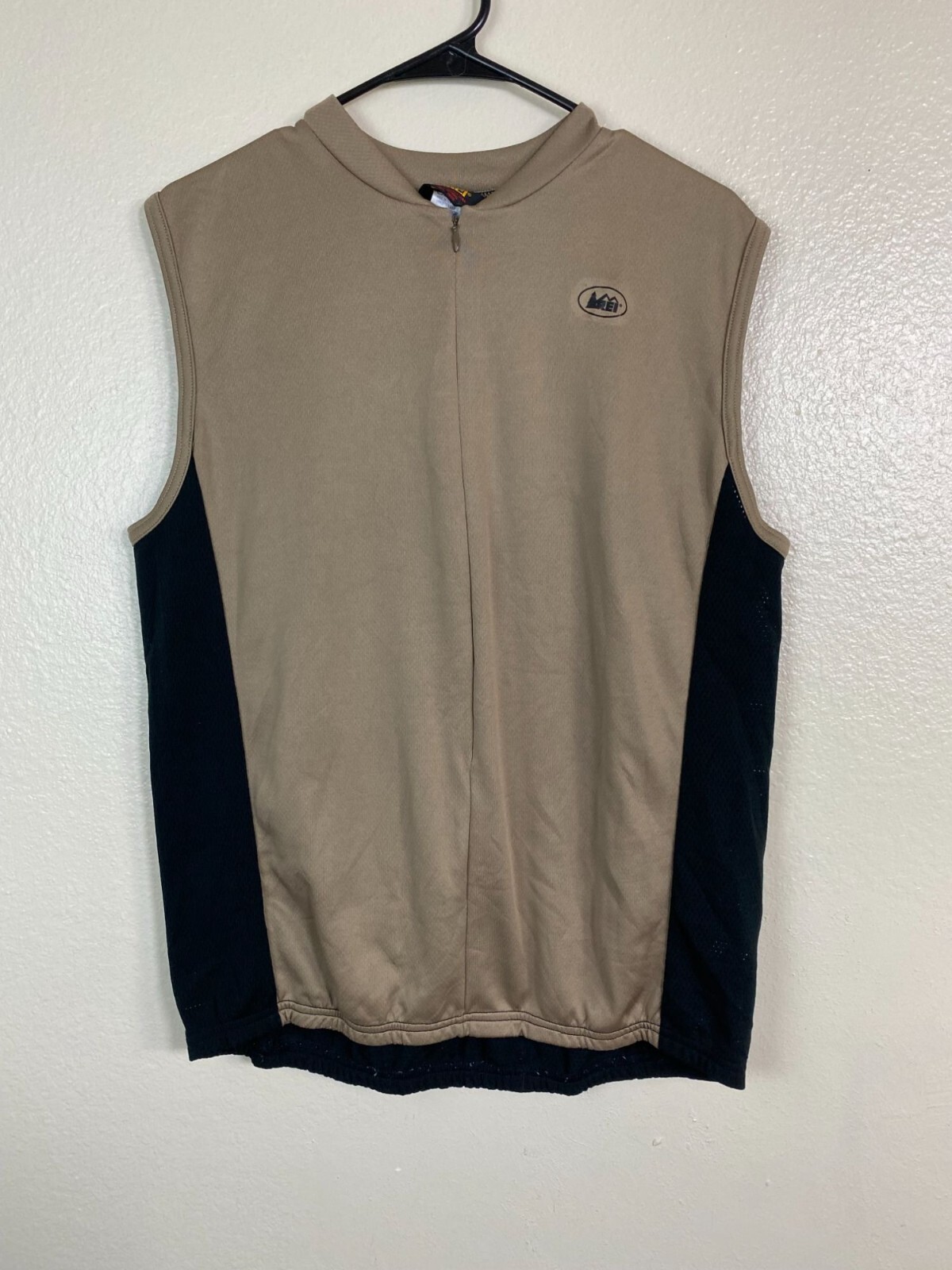 Vintage REI Mens Sleeveless Cycling Jersey size Large Tan Black Back Pockets USA