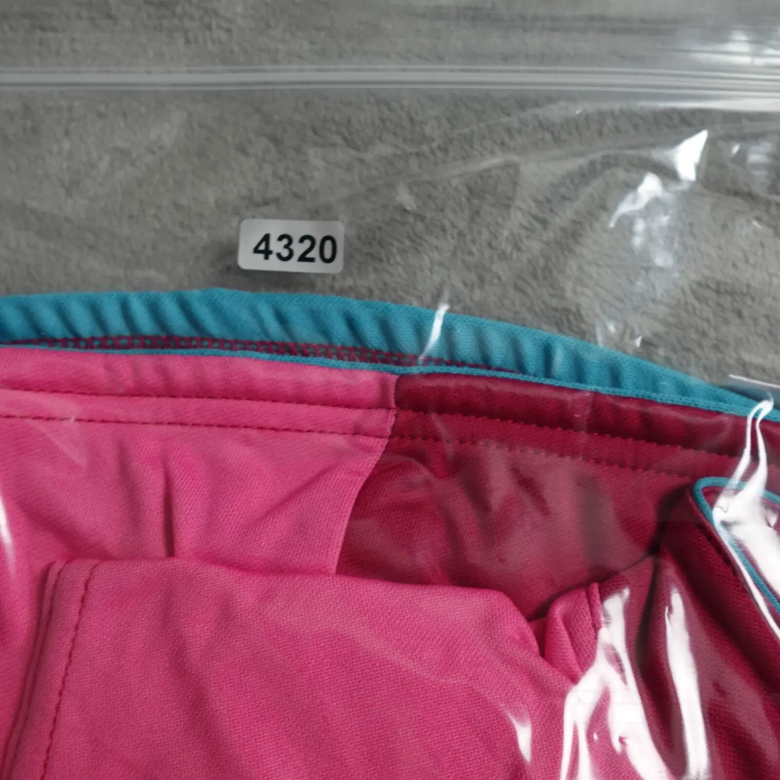 Pearl Izumi Cycling Shirt Women’s Medium Red Pink Colorblock Sleeveless 1/4 Zip