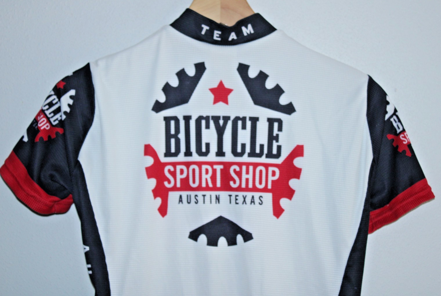 Voler Men’s Cycling Jersey Small Rear Pockets 36″ Chest 21/24″ T2B 30″ Waist MTB