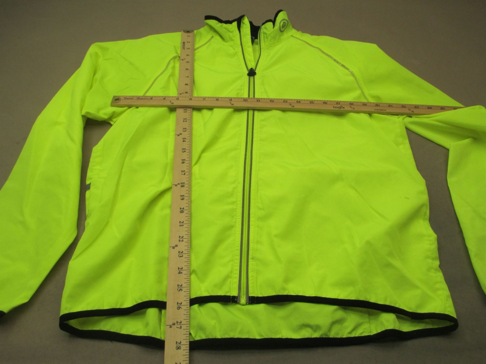 Performance Bike Size L Mens Cycling Pockets Full Zip Activewear Windbreaker 694