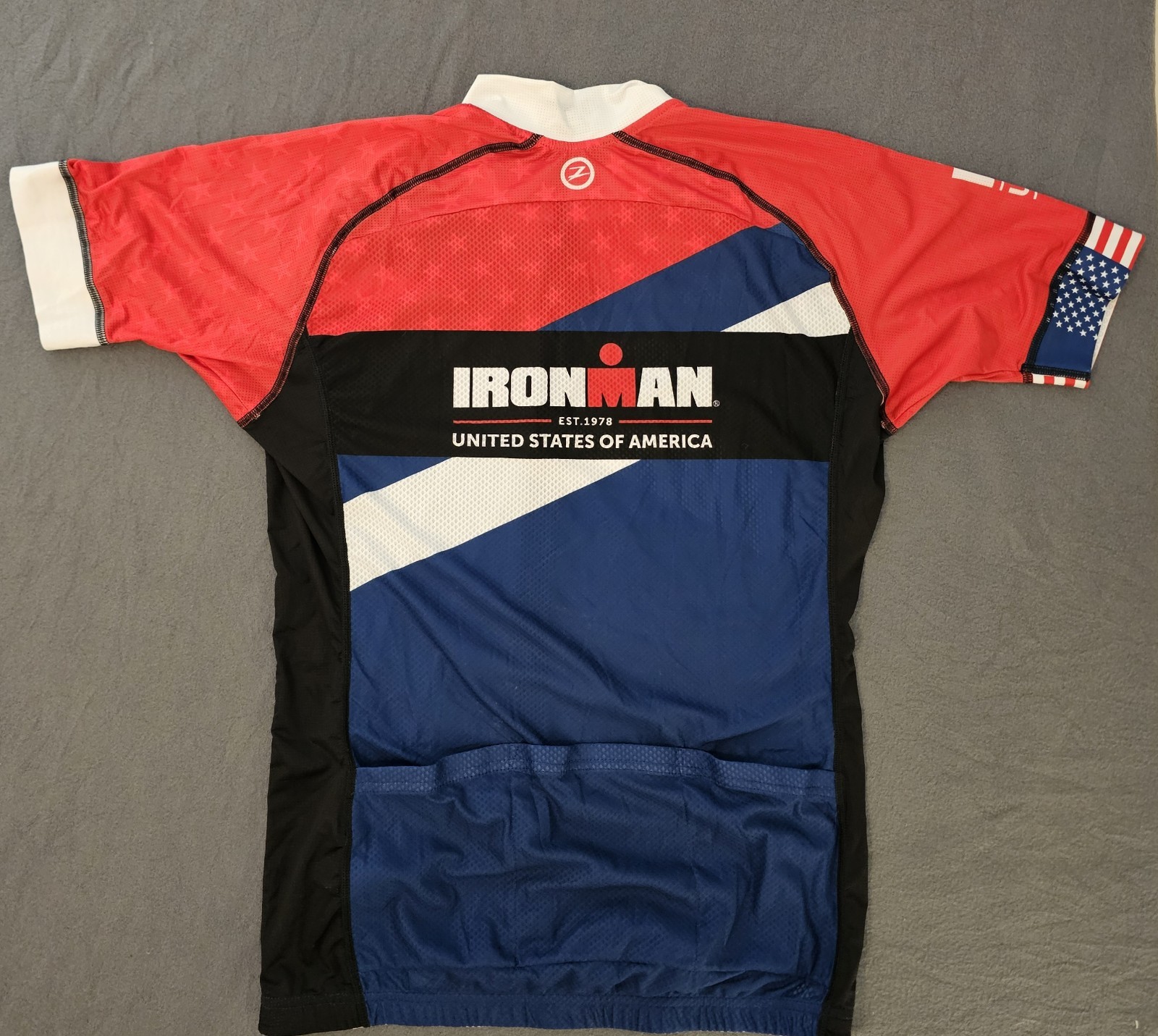 NWOT Zoot Ironman USA Lady’s Zippered Top And Padded Riding Pants Jersey Outfit