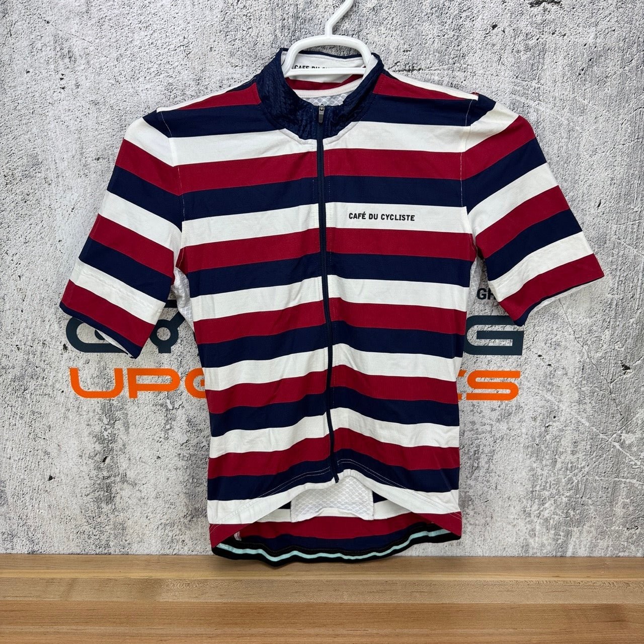 Cafe Du Cycliste Striped Short Sleeve Men’s Large Cycling Jersey