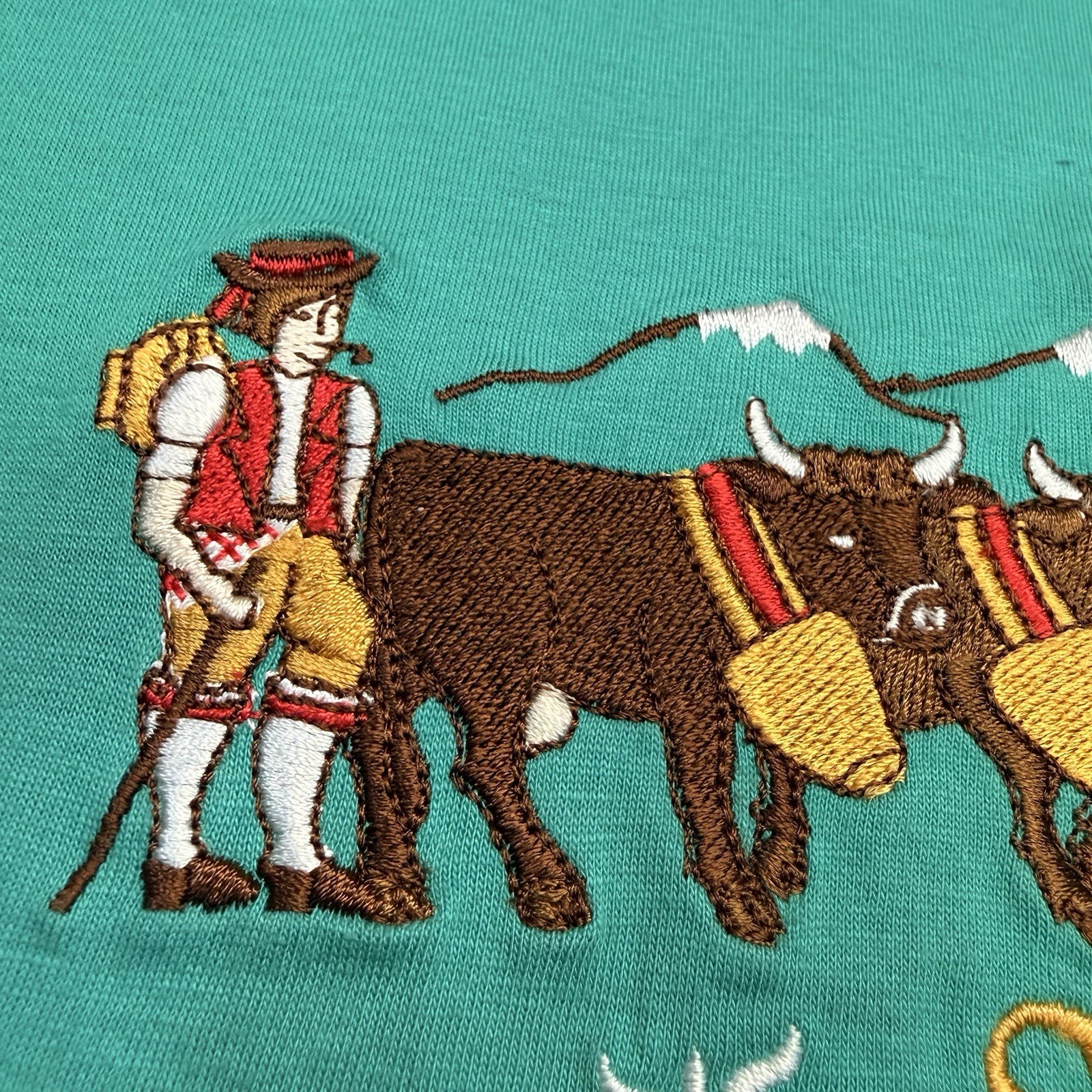 Switzerland T-Shirt Vintage Unisex Small Cows Bell Villagers Mountains Cotfer