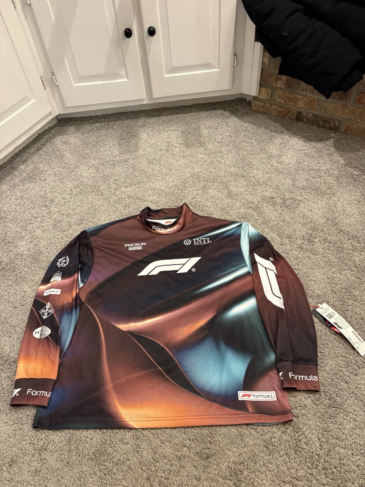 NEW Official Formula 1 X Pacsun 2024 Mens F1 Racing Long Sleeve Shirt Size Large