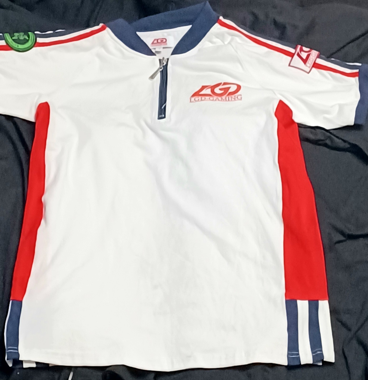 LGD-Gaming jersey, It features a zipper and a stand-up collar Size M