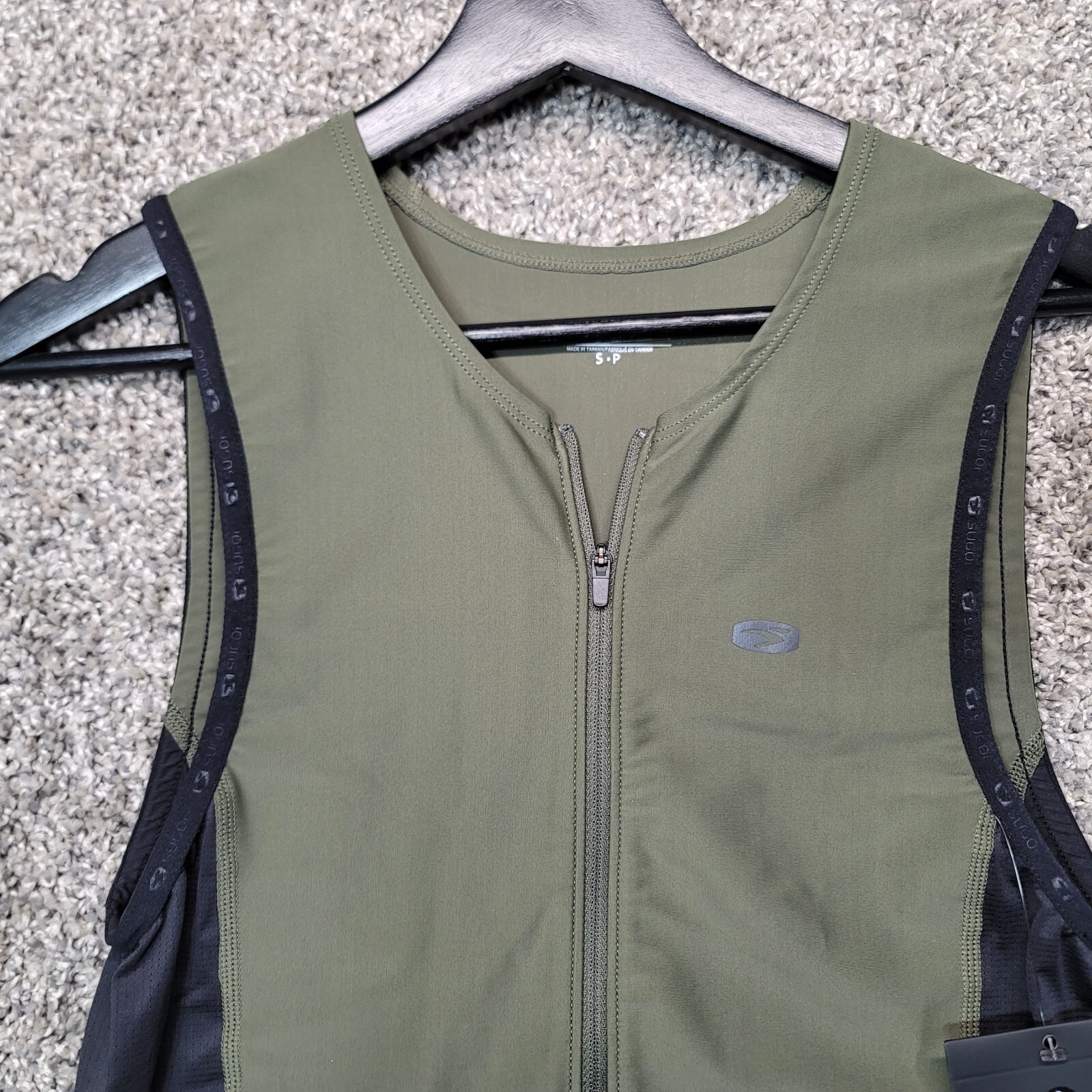 Sugoi Cycling Shirt Mens Small Green Black 3/4 Zip Jersey Vest Sleeveless