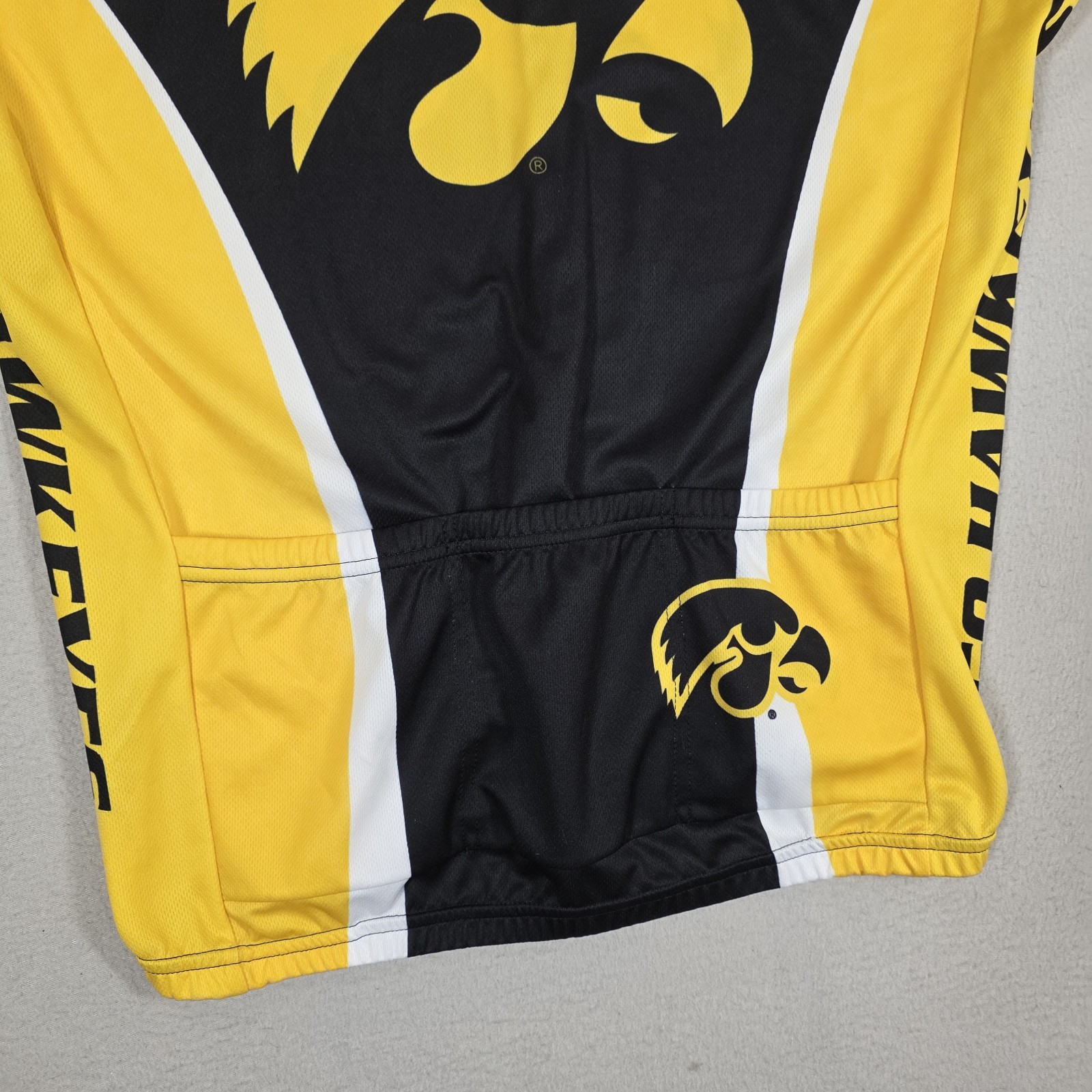 Iowa Hawkeyes Cycling Jersey Mens XL Black Yellow Logo Outdoor NCAA Adrenaline