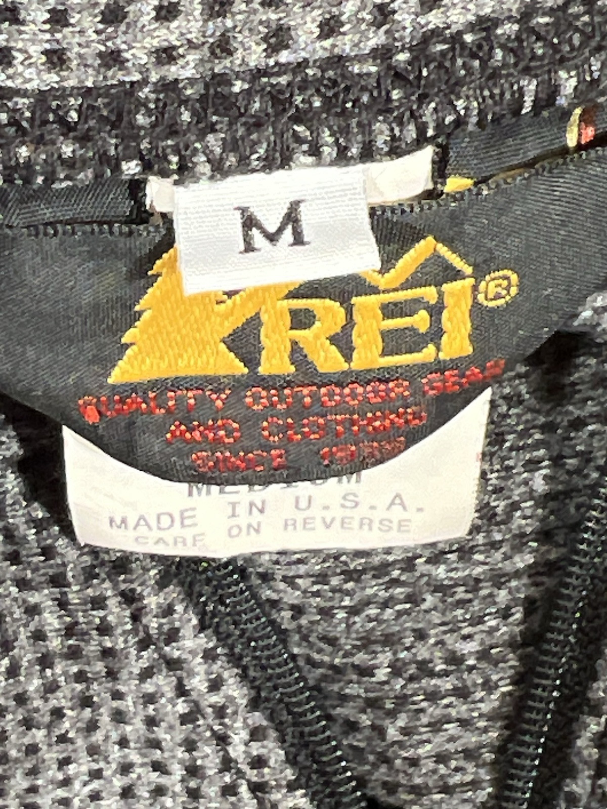REI Cycling Jersey Womens Medium Gray Long Sleeve Gorpcore Athleisure Bike