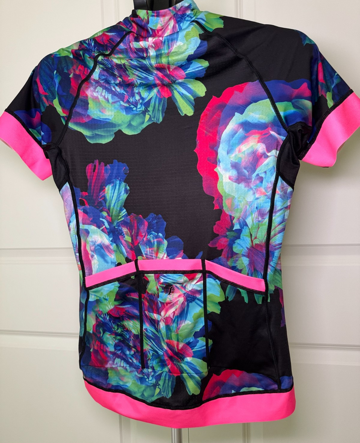 Women’s Shebeest Black Floral Cycling Short Sleeve Jersey (M)