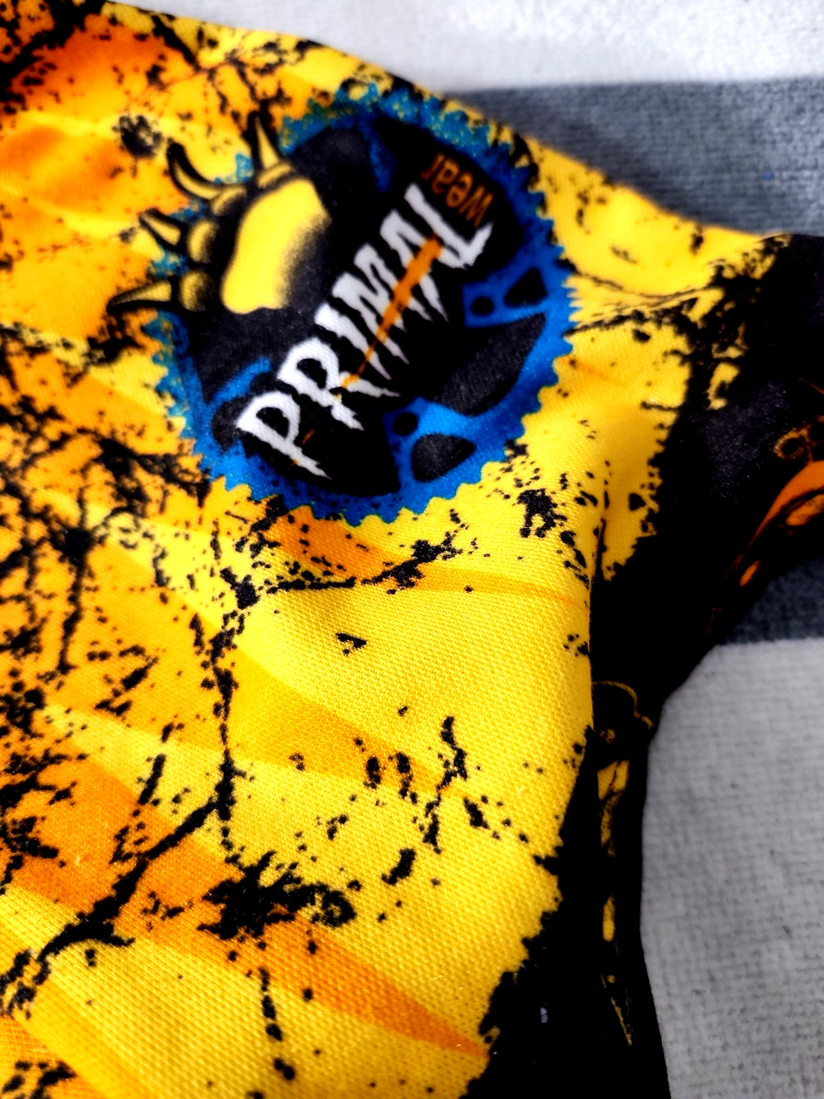 Primal Wear Mens Large Cycling Bicycle Jersey Short Sleeve 9 Lives Vintage USA