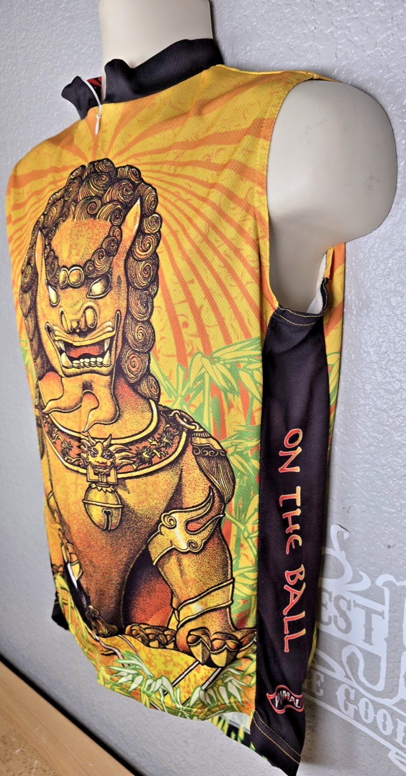 Primal Foo Dog On The Ball Cycling Jersey Shirt Men’s L No sleeve Back Pocket