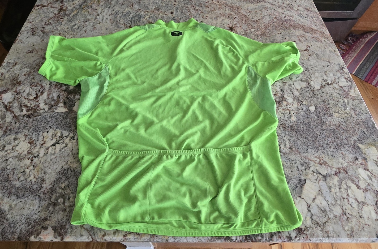 Sugoi Neo Cycling Jersey Men’s L Green Short Sleeve Zip Mock Neck Mesh Athletic