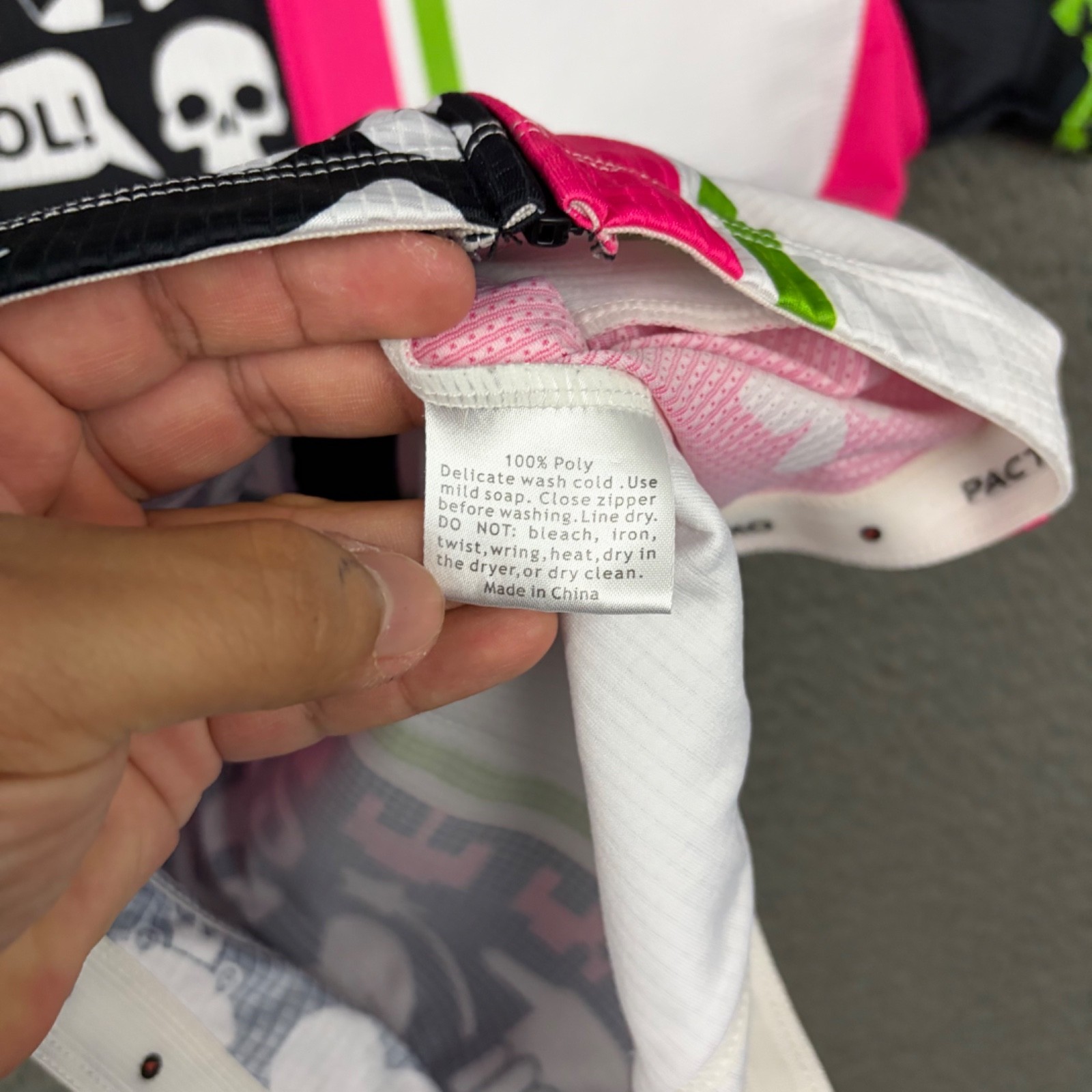 Pactimo x Betty Designs Cycling Jersey Womens Medium Full Zip Skull Bike Rare