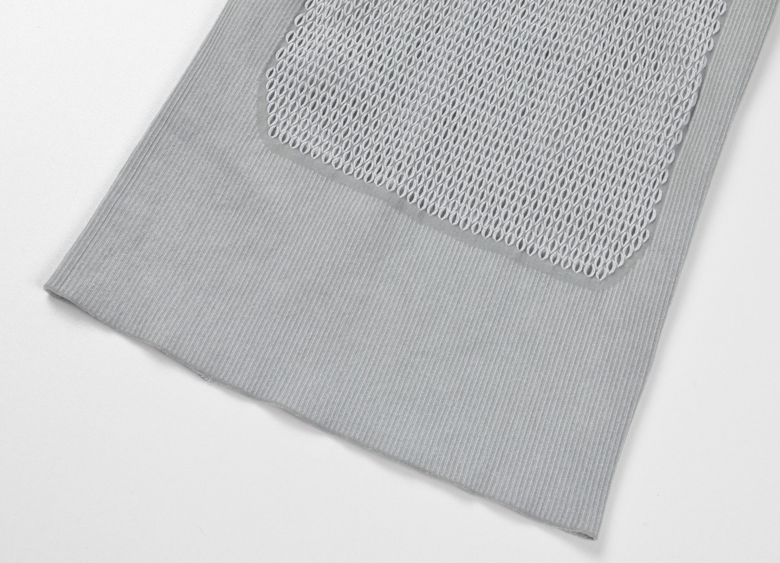 Q36.5 Mesh Sleeveless Women’s Gray Compression Cycling Base Layer Top S?