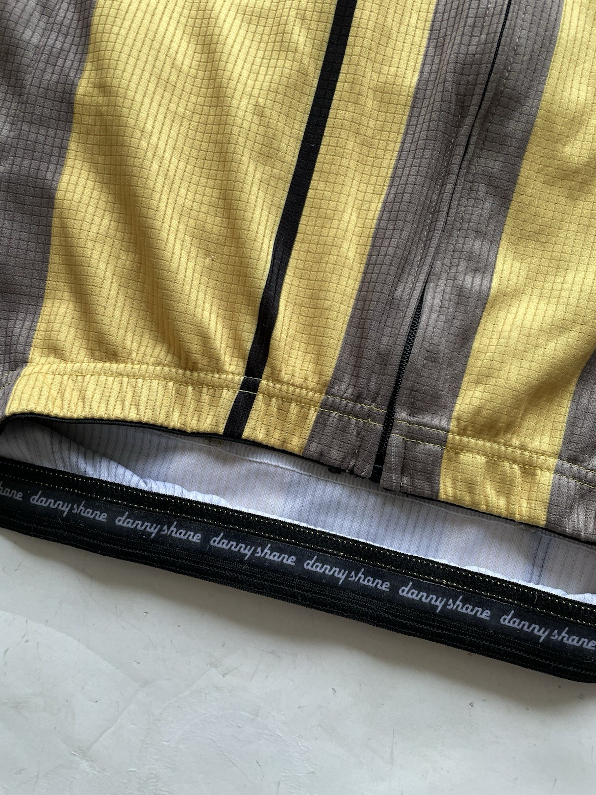 DannyShane Performance Cycling Jersey Men’s Small Yellow Plaid Charlie Brown