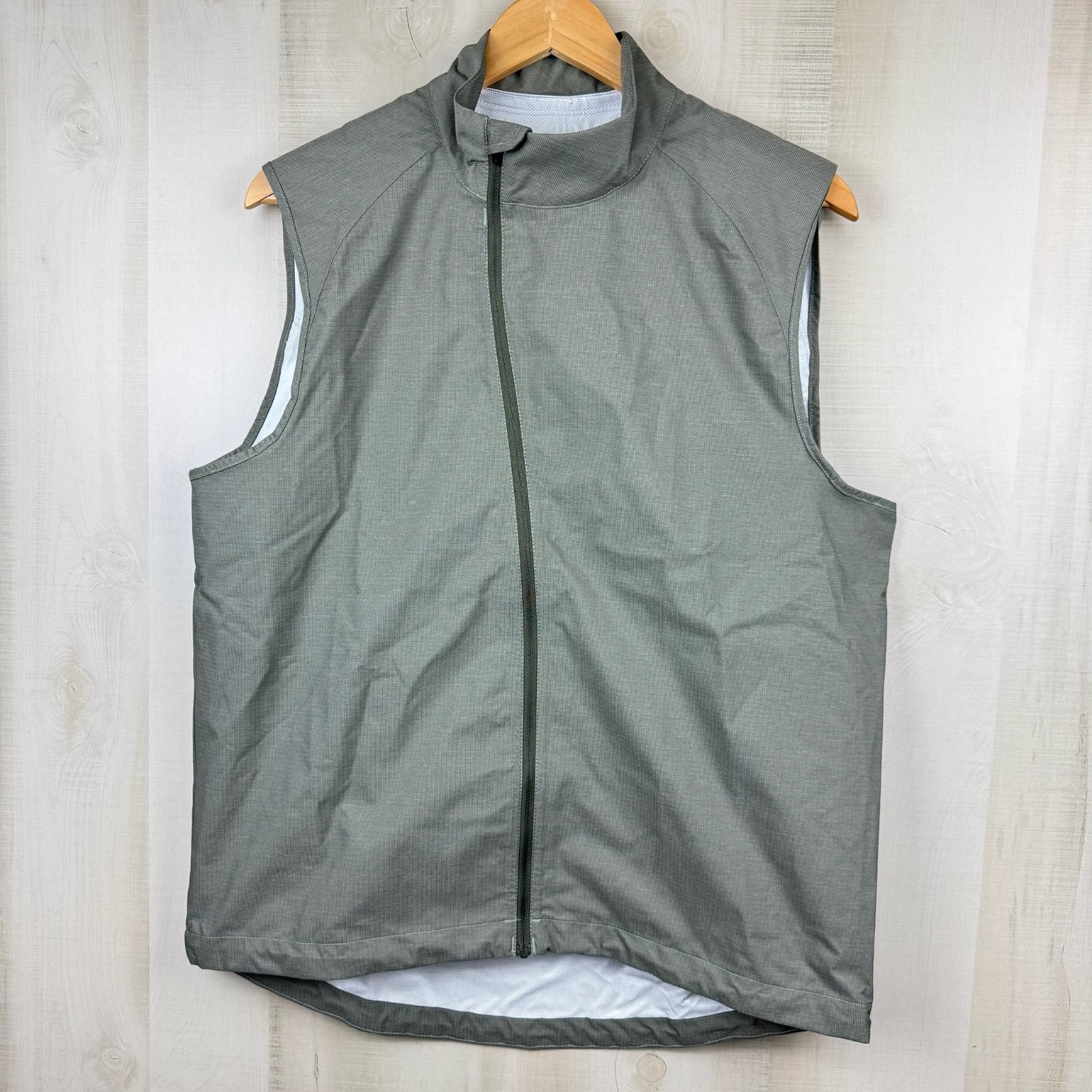 NWT Giro Sport Men’s Wind Cycling Full Zip Vest Pertex Shield Green Clay Large