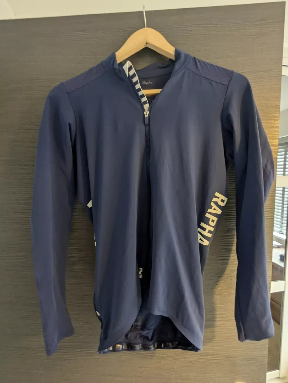 USED NAVY RAPHA CYCLING AERO II JERSEY LONG SLEEVE PRO TEAM MIDWEIGHT LARGE