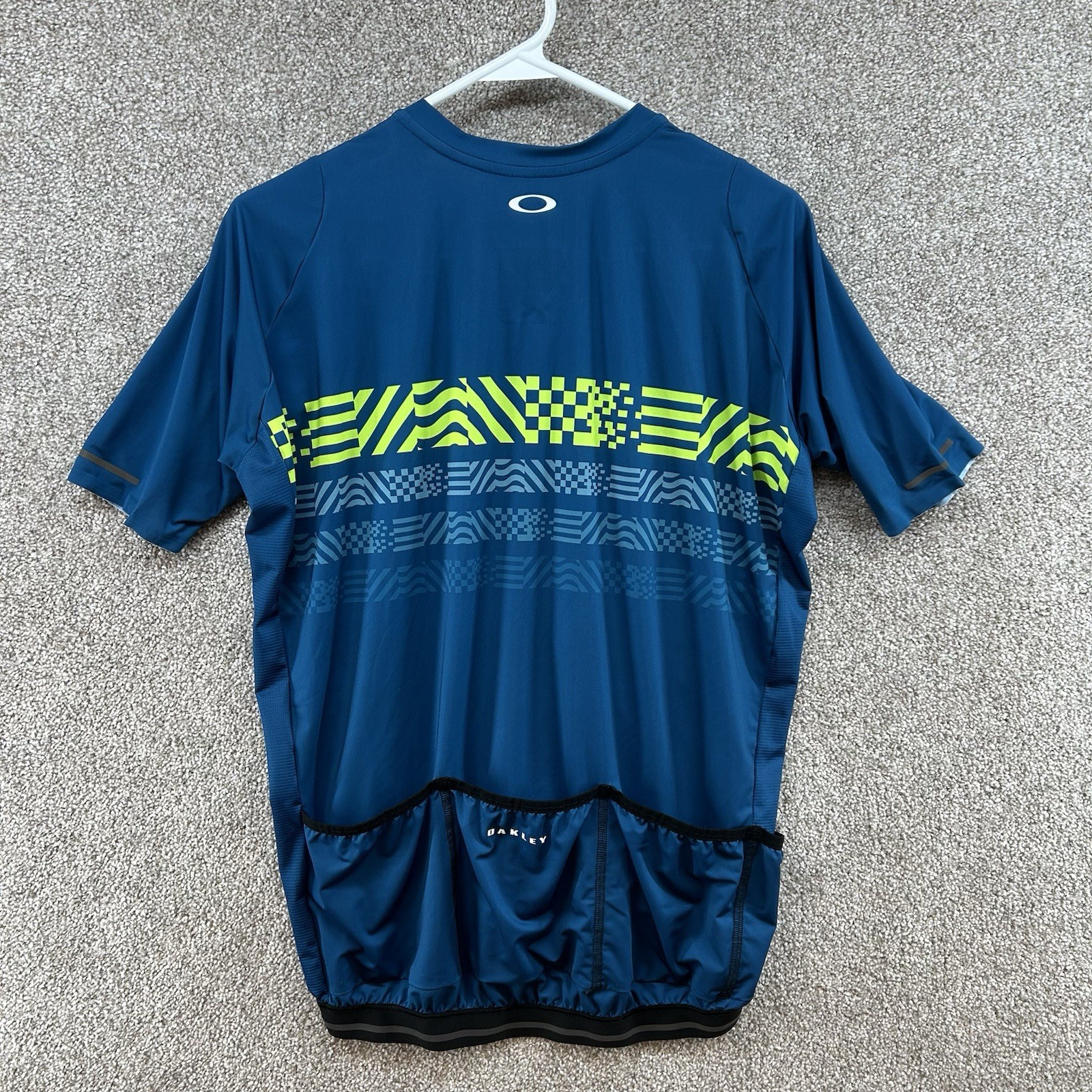 NWT Oakley Men’s Cycling Jersey Blue Rear Pockets Core Fit Size Large