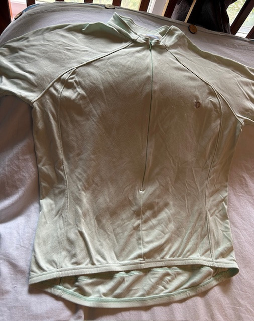 *Price Drop*—Women VTG cycling wear lot – Pearl Izumi Hawaii Patagonia