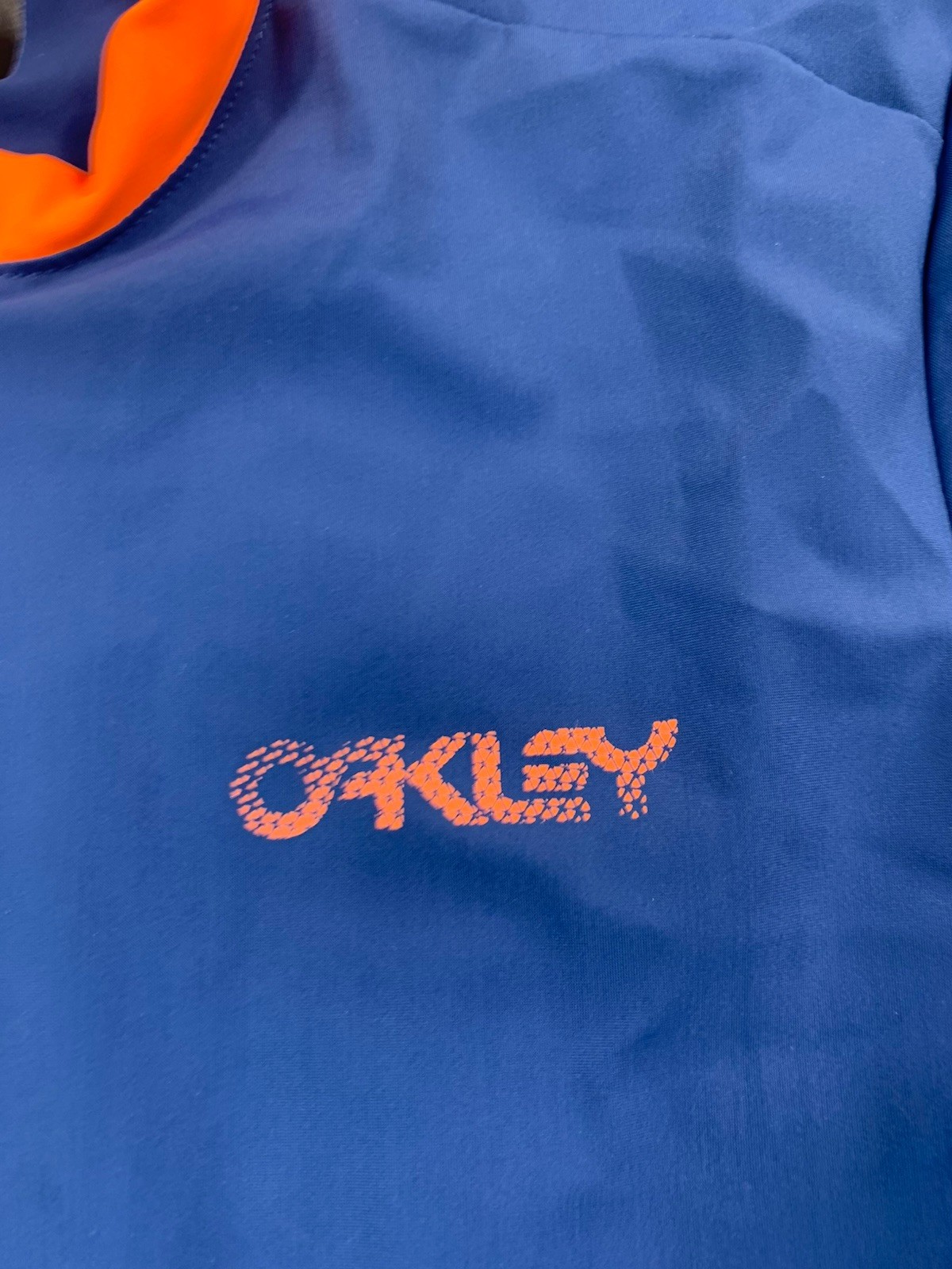 Oakley Shirt Womens Medium Blue Long Sleeve Full Zip Cycling Reflective Stretch