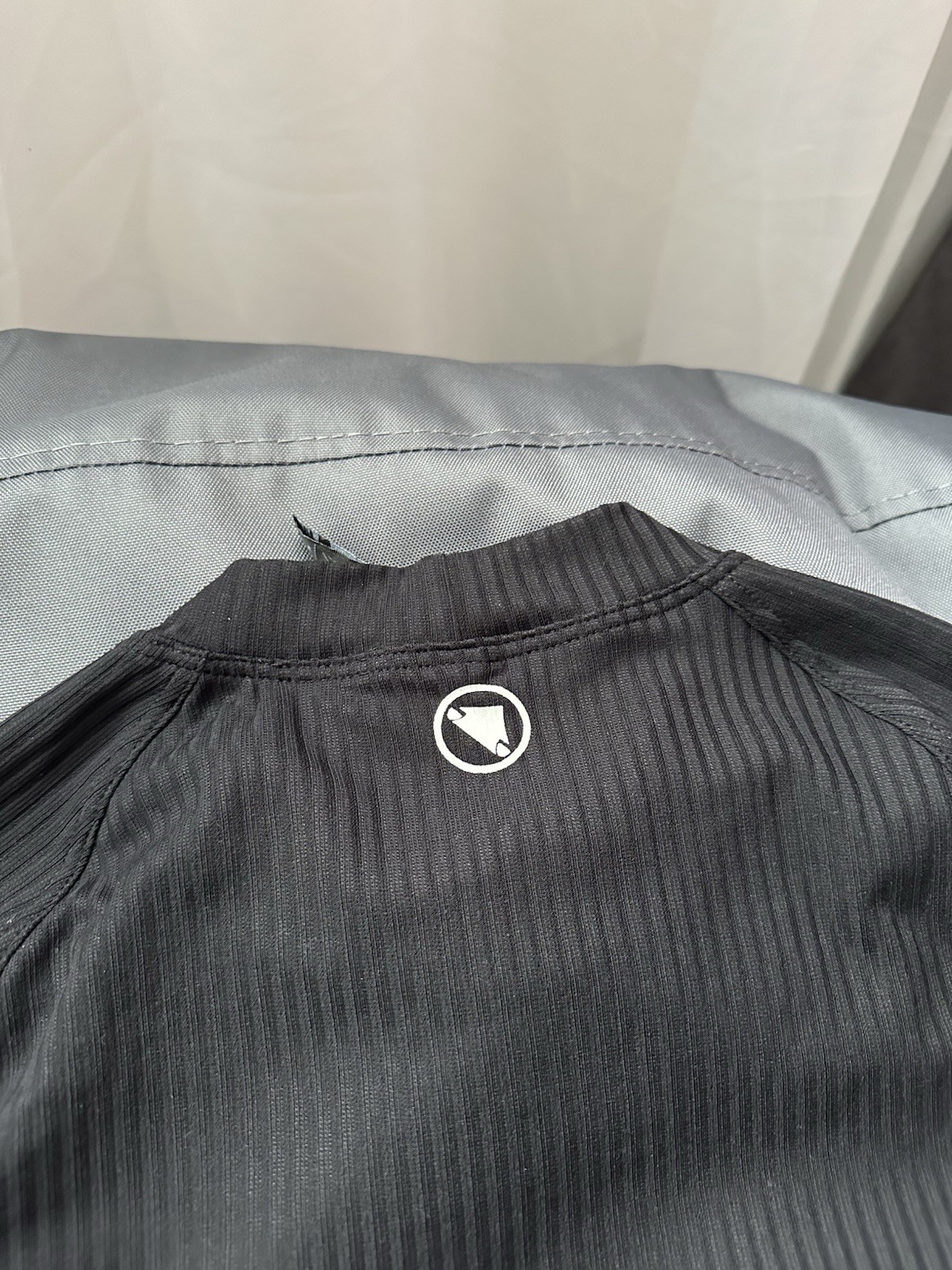 ENDURA JERSEY COMPRESSION LONG SLEEVE SIZE M
