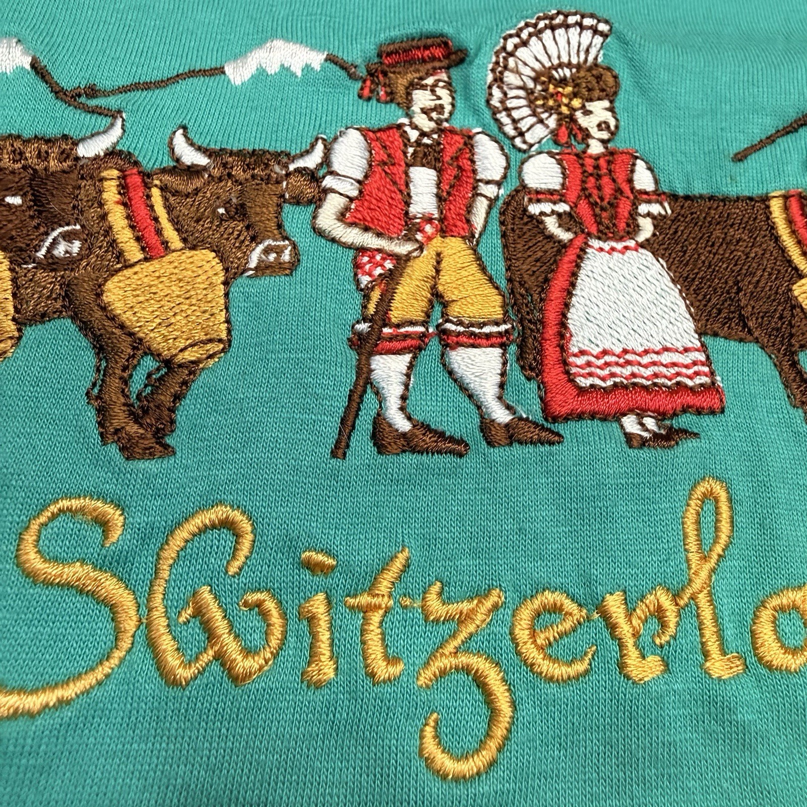 Switzerland T-Shirt Vintage Unisex Small Cows Bell Villagers Mountains Cotfer