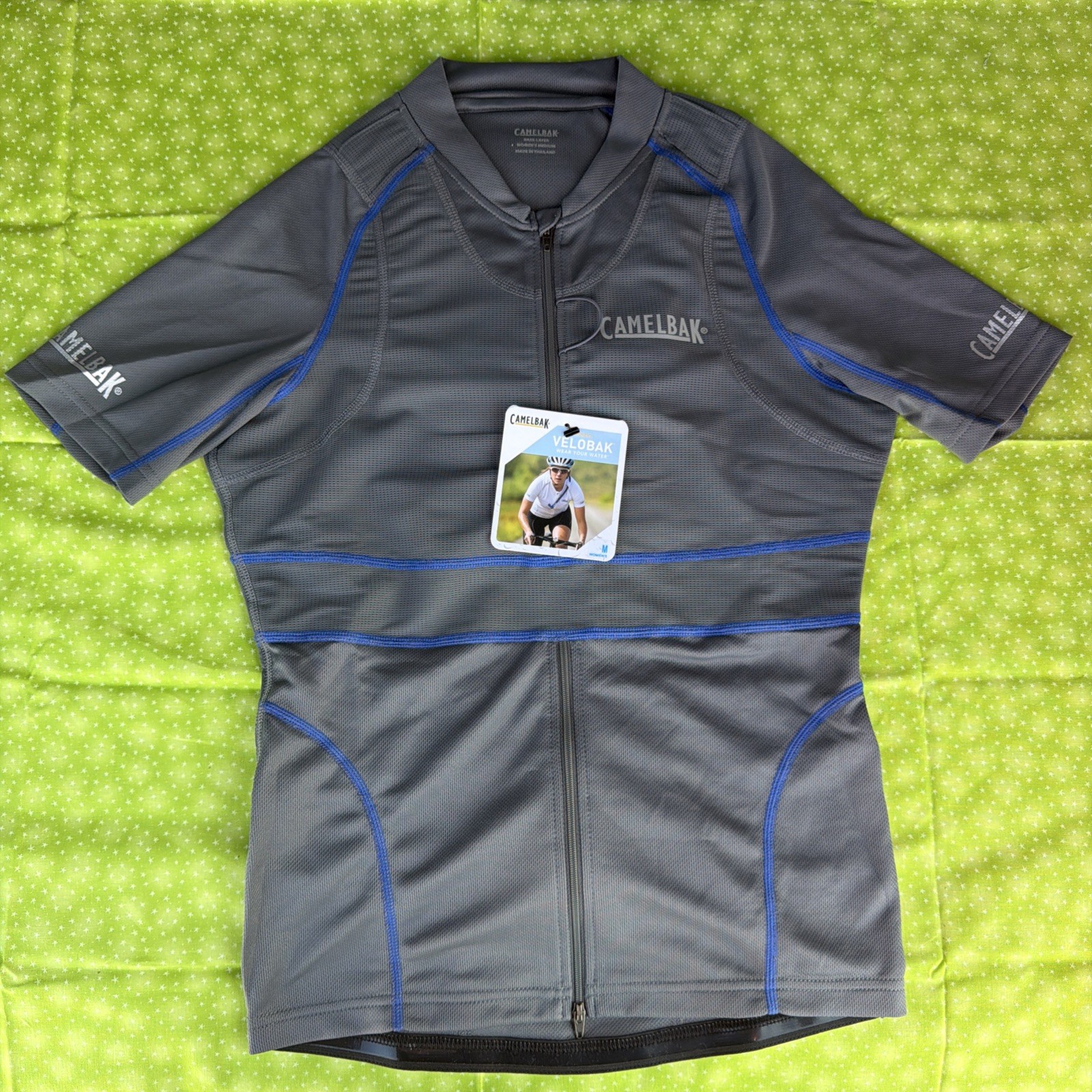 NEW CamelBak VeloBak Hydration Compression Cycling Jersey Gray 72oz Women’s Med