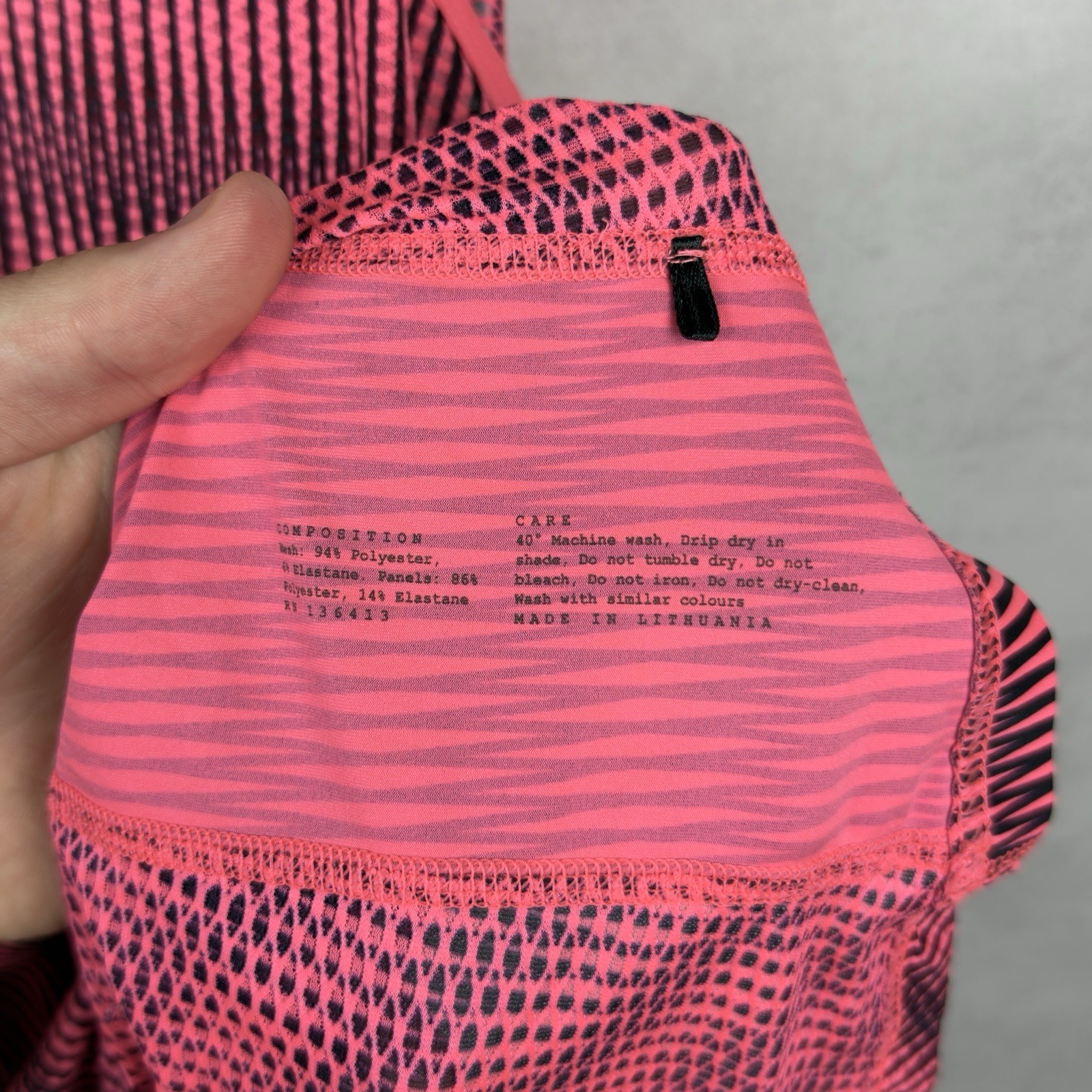 Rapha Pro Team Mens High-wicking Sleeveless Mesh Base Layer Size L