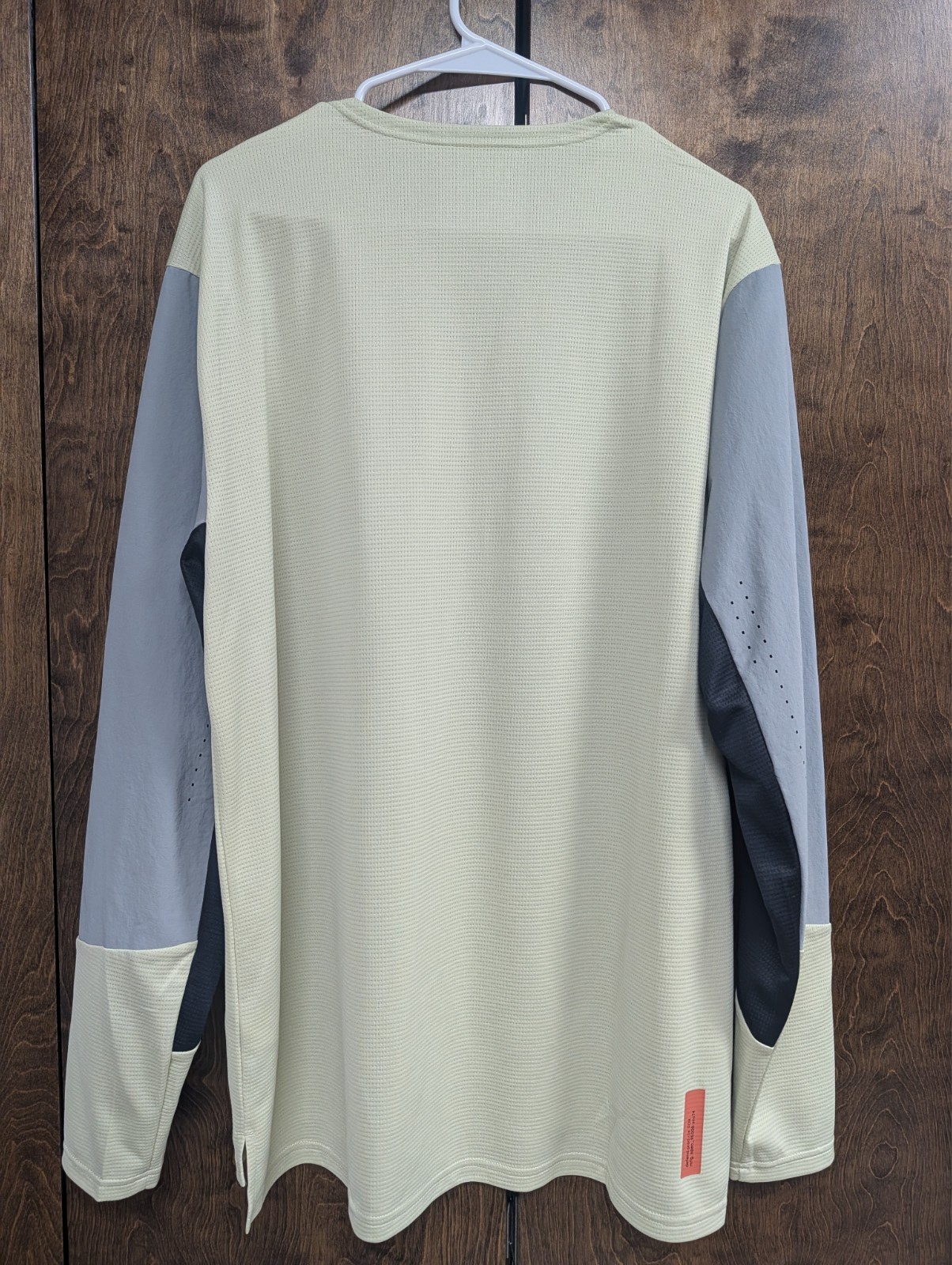 Fox Men’s Defend Long Sleeve Mountain Bike Jersey Size Large Lime Green / Grey