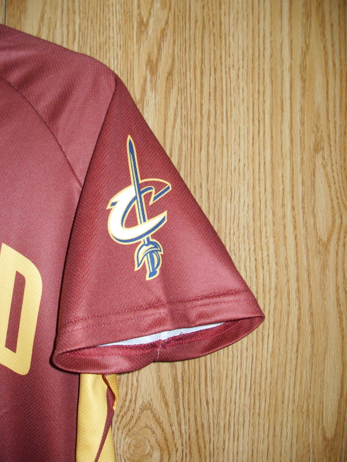 NWT Women’s VOmax CLEVELAND CAVALIERS Cavs Short Sleeve Bike Cycling Jersey XL
