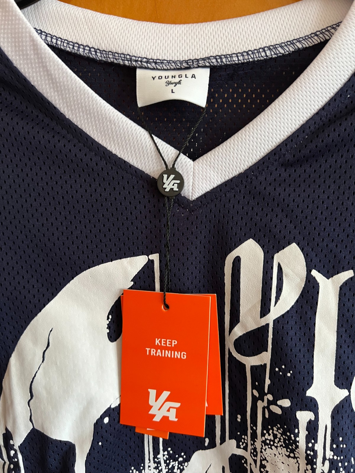 NWT YOUNGLA Large Navy Mesh Drippy Skull Jersey