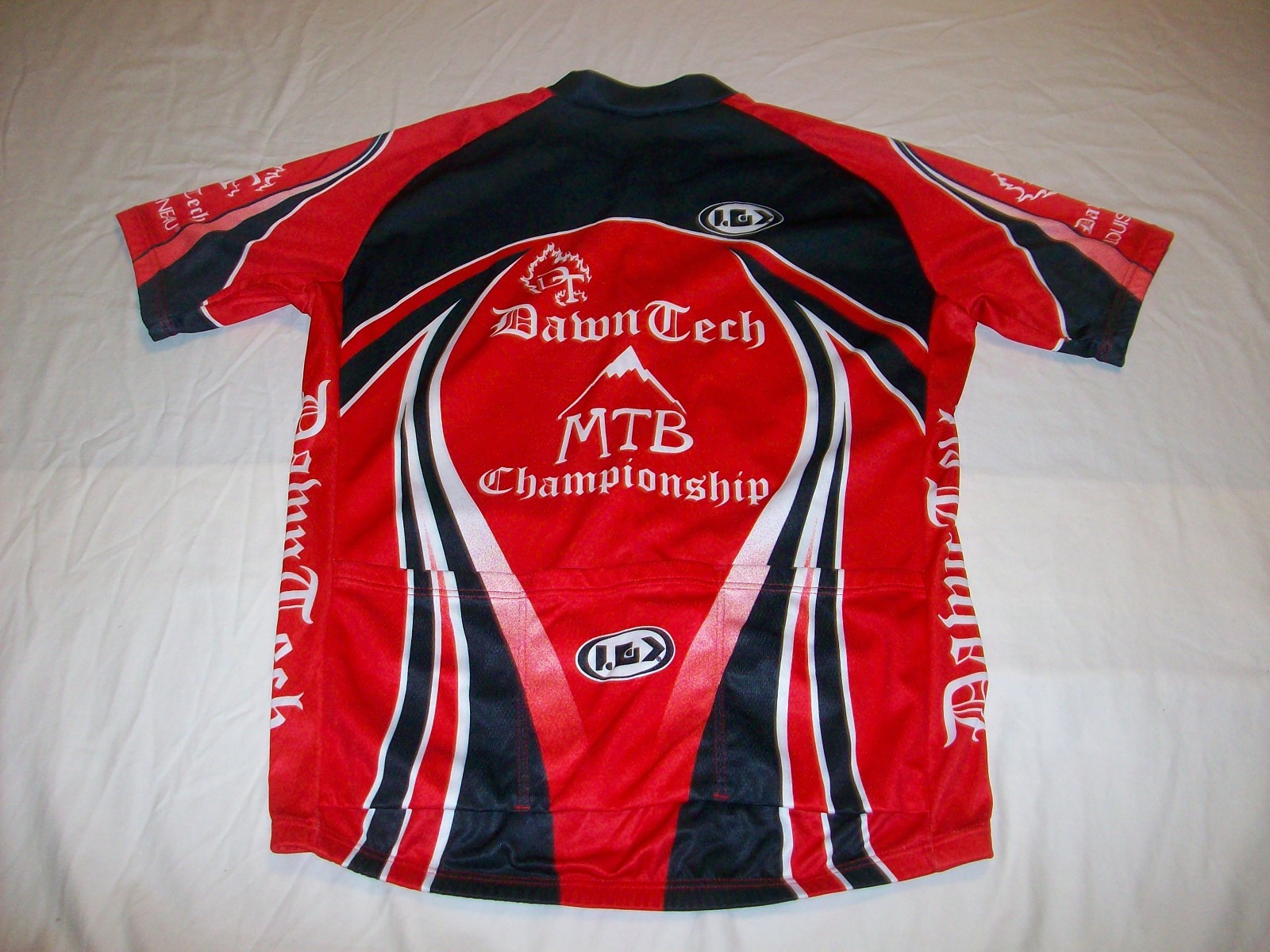LOUIS GARNEAU BICYCLE CYCLING JERSEY MENS XL MOUNTAIN/ROAD BIKE JERSEY NICE!