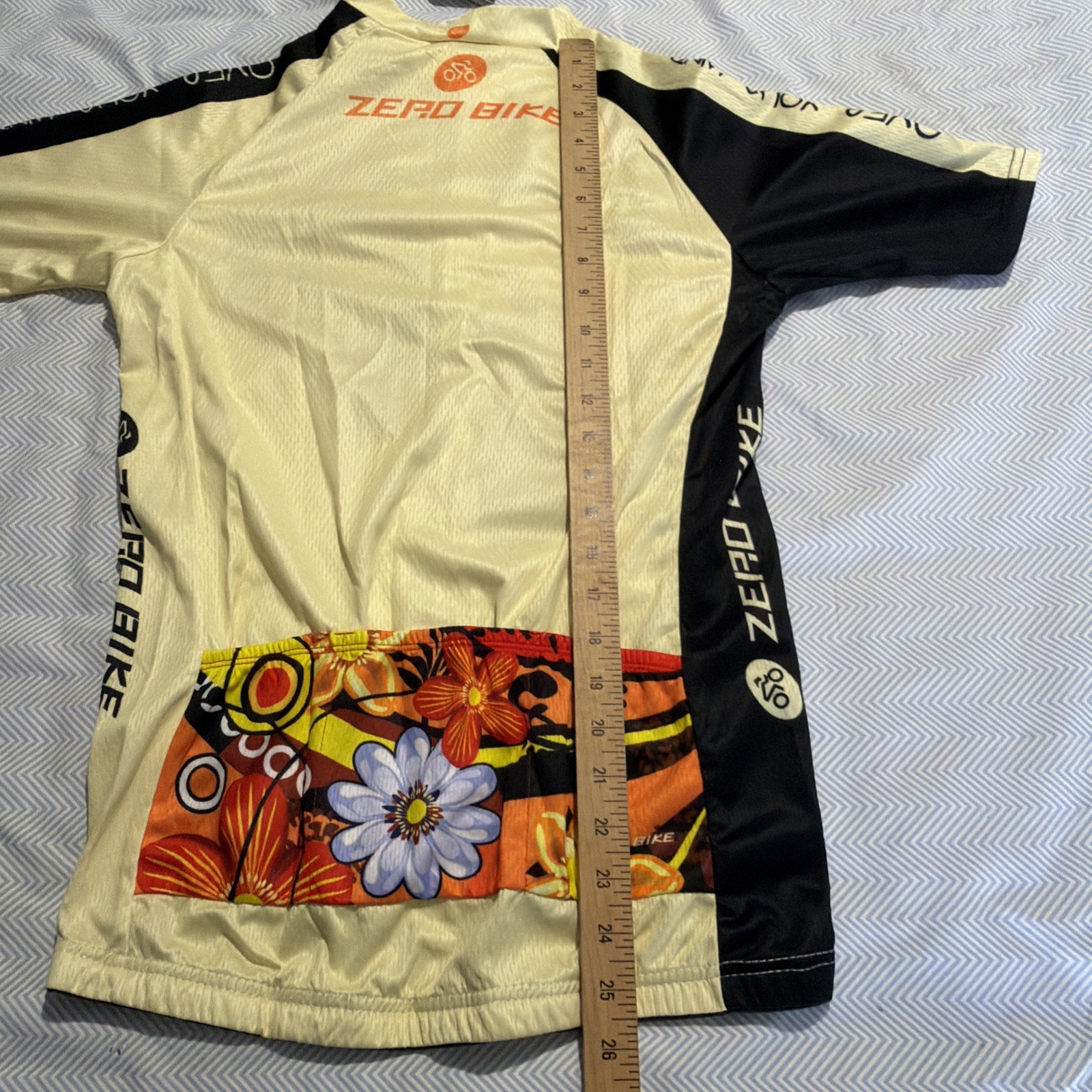 NWT Zero Bike women’s cycling shirt with three back pockets Large Yellow Floral