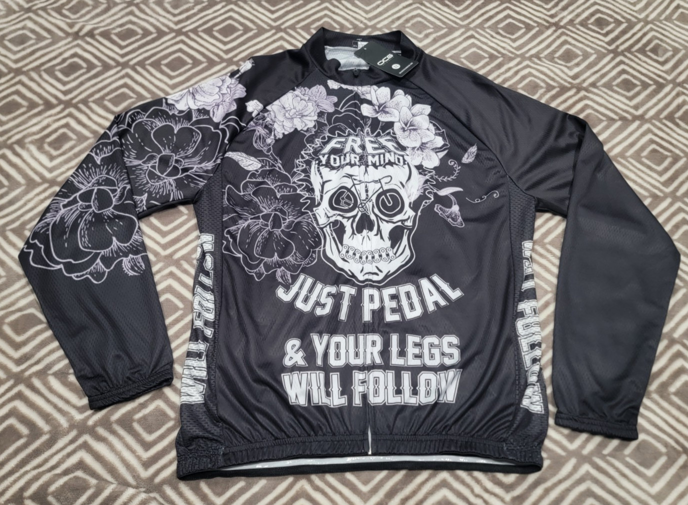 NWT Men’s XL OCG Cycling Skull Jersey Longsleeve Free Your Mind Just Pedal
