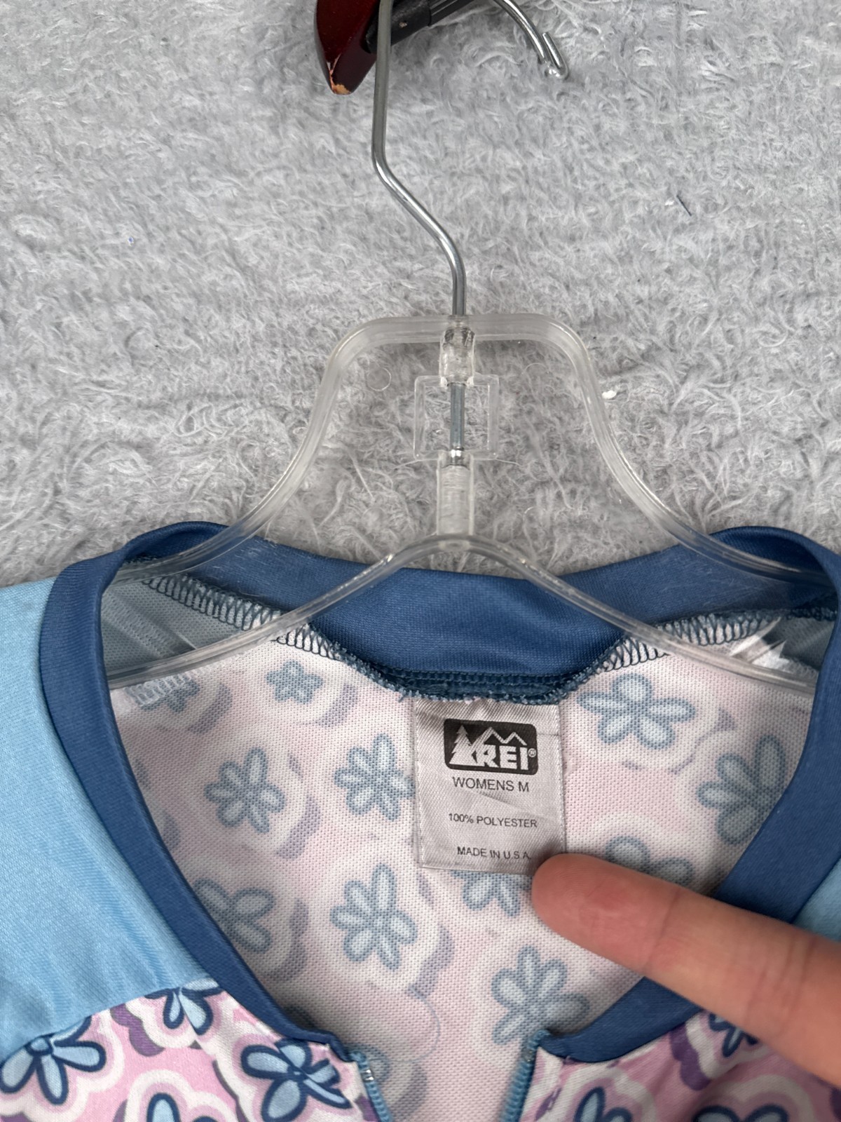 REI Cycling Jersey Women Medium Pink Blue Floral 1/2 Zip Polyester Pockets