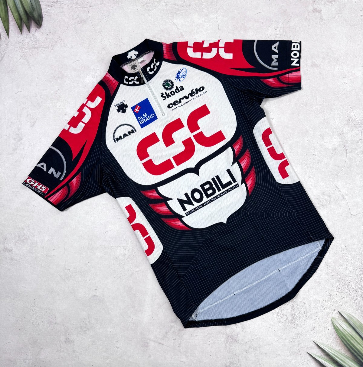 Descente Team CSC Skoda Man UCI Nobili Cervelo Cycling Jersey size 5 / M